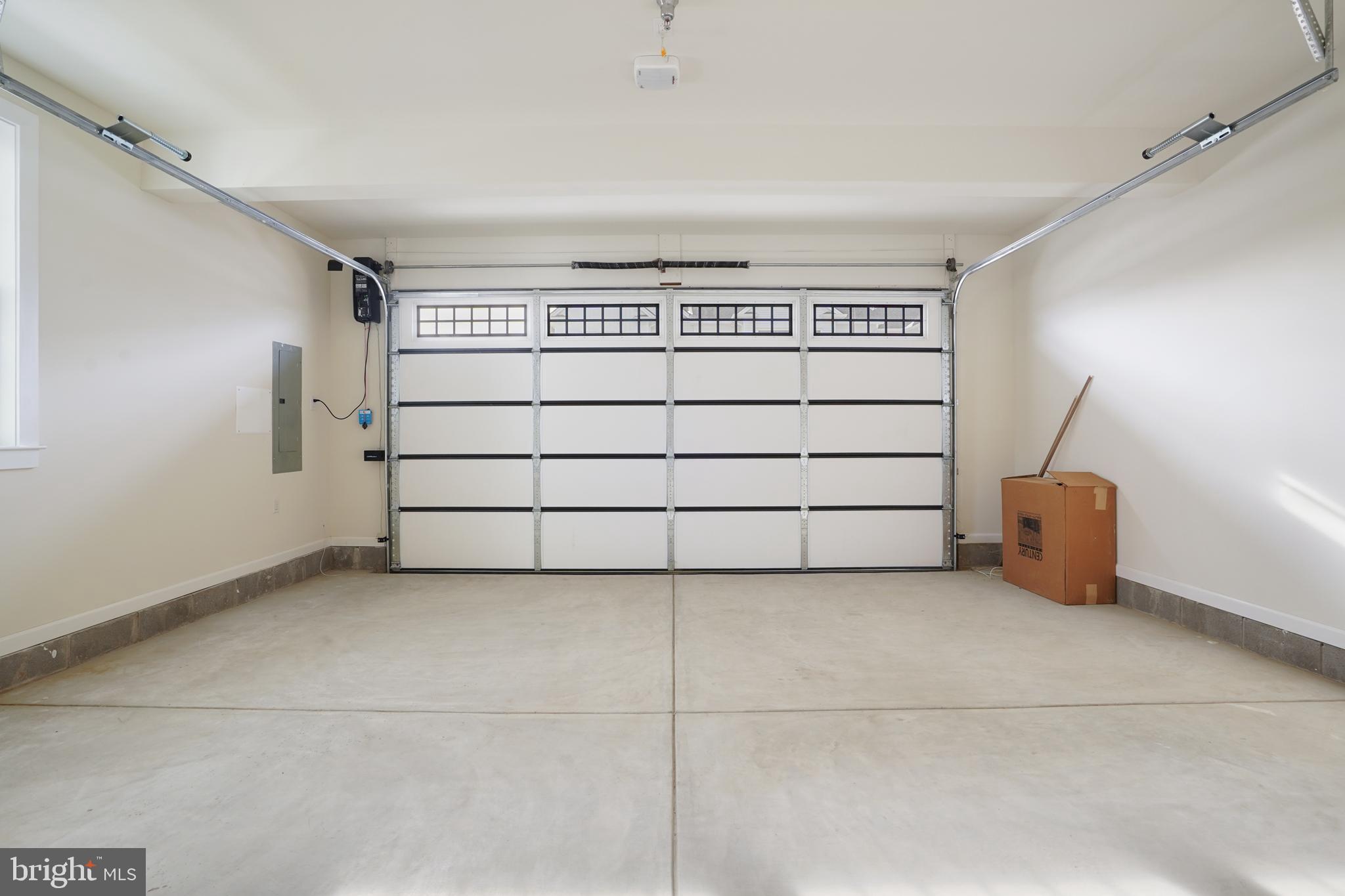 BARCLAY HILL - Residential