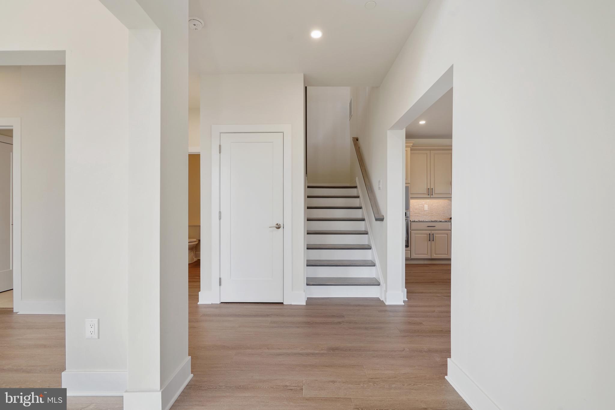 BARCLAY HILL - Residential