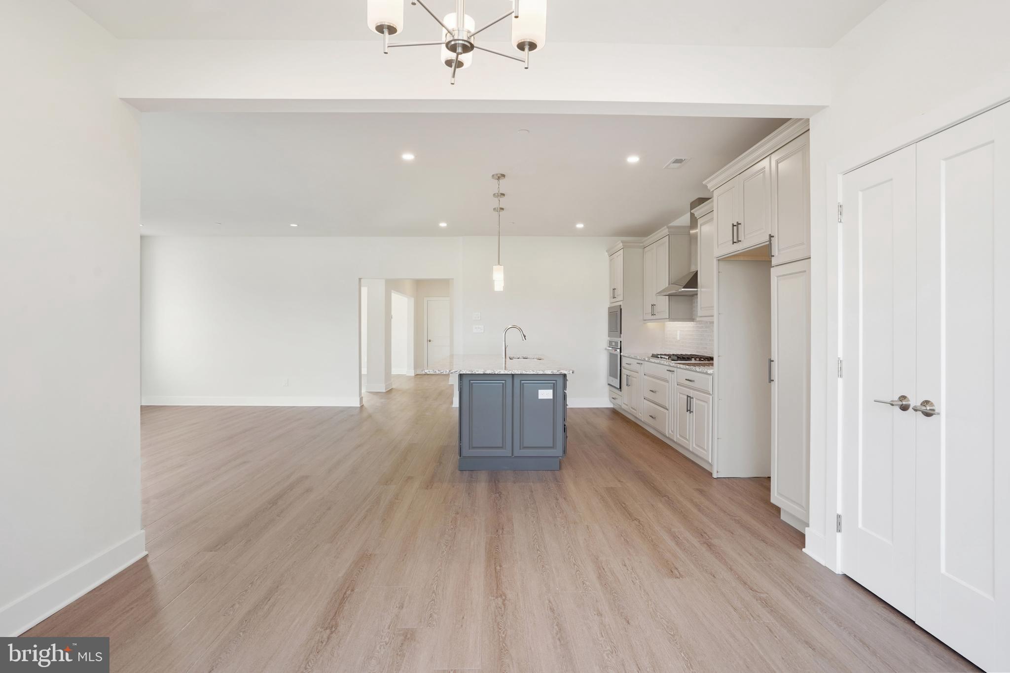 BARCLAY HILL - Residential