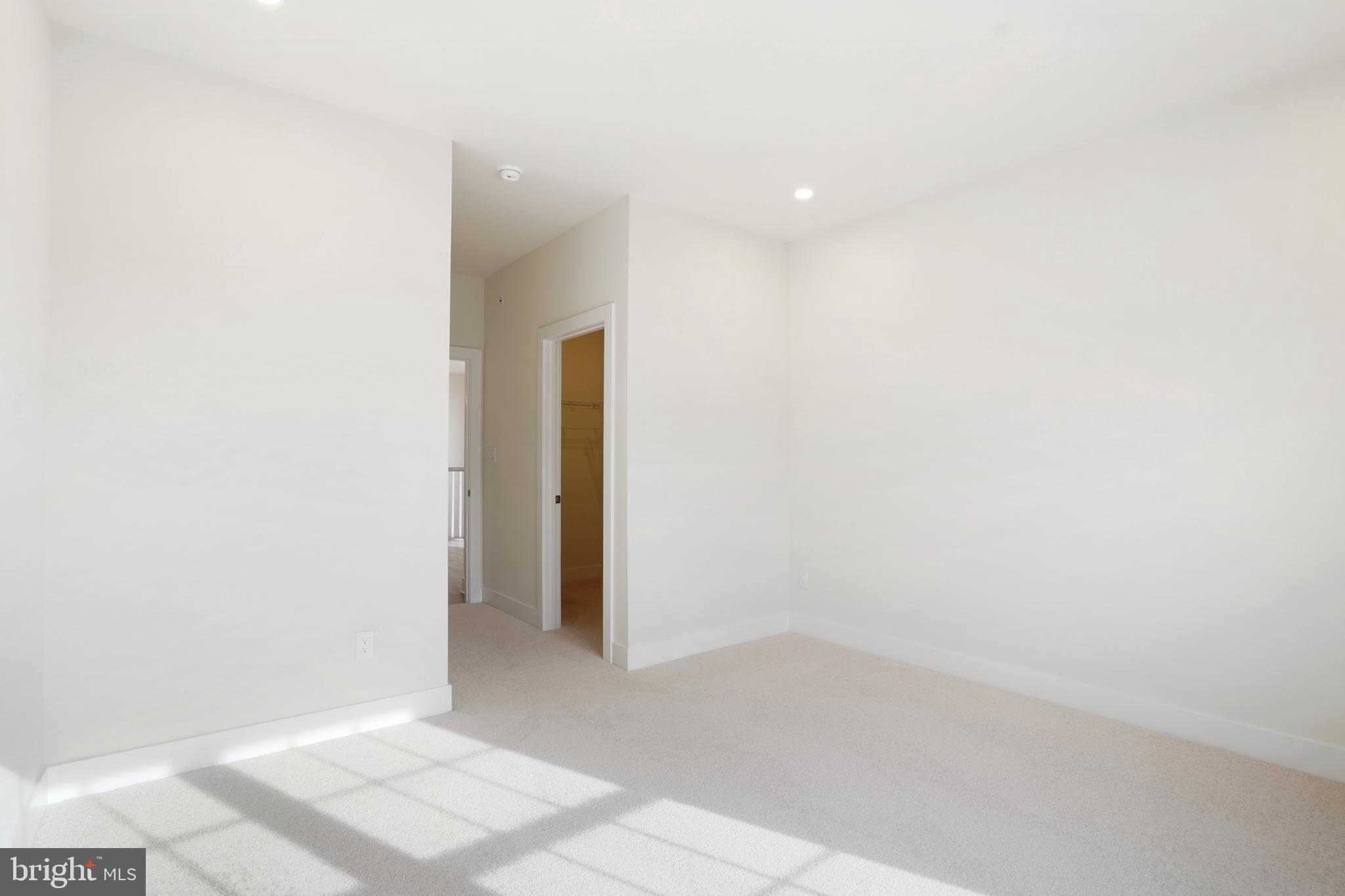 BARCLAY HILL - Residential