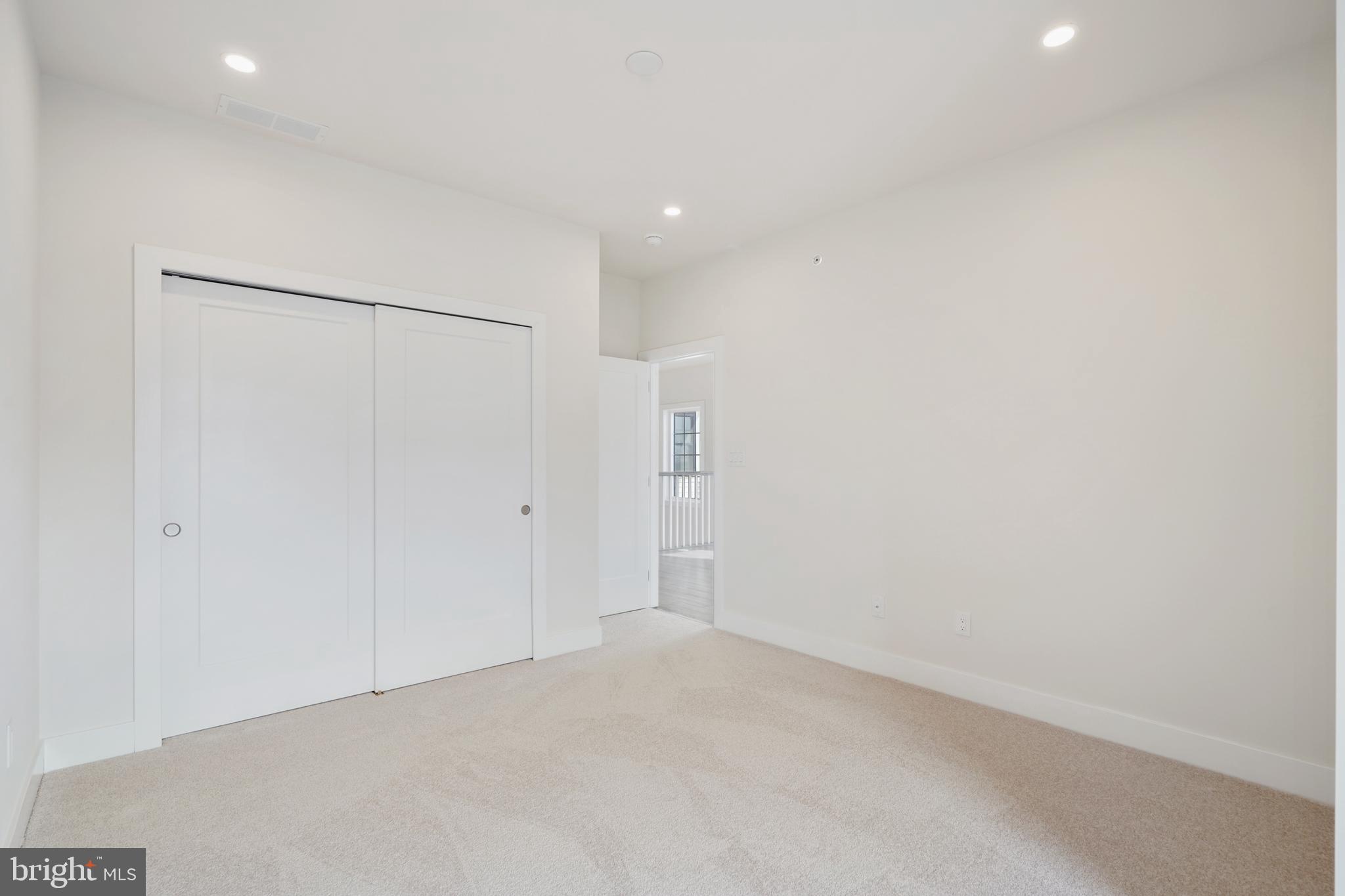 BARCLAY HILL - Residential