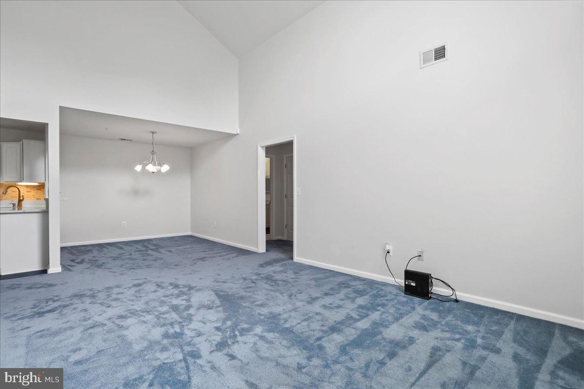 WINIFRED MANOR - Residential