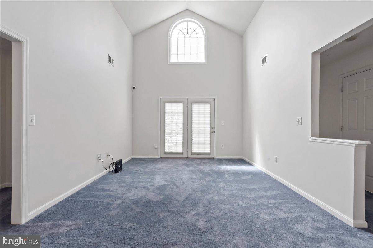 WINIFRED MANOR - Residential