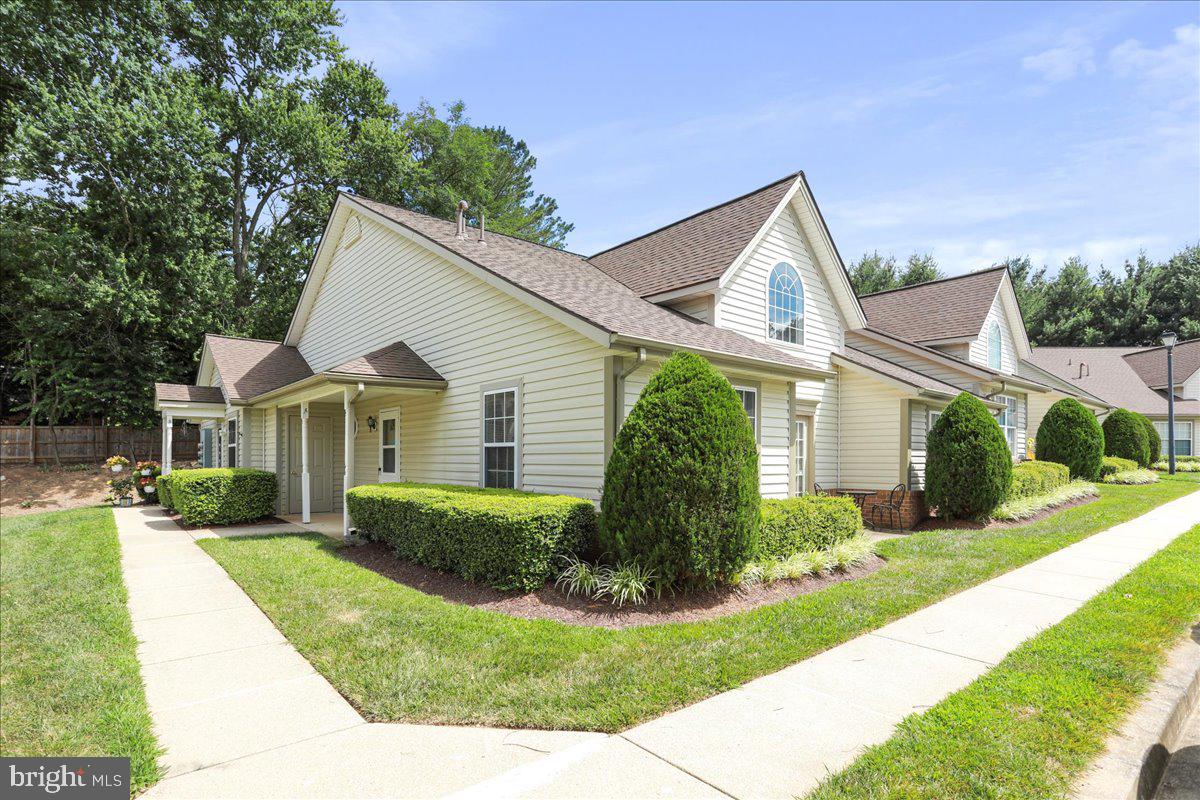 WINIFRED MANOR - Residential