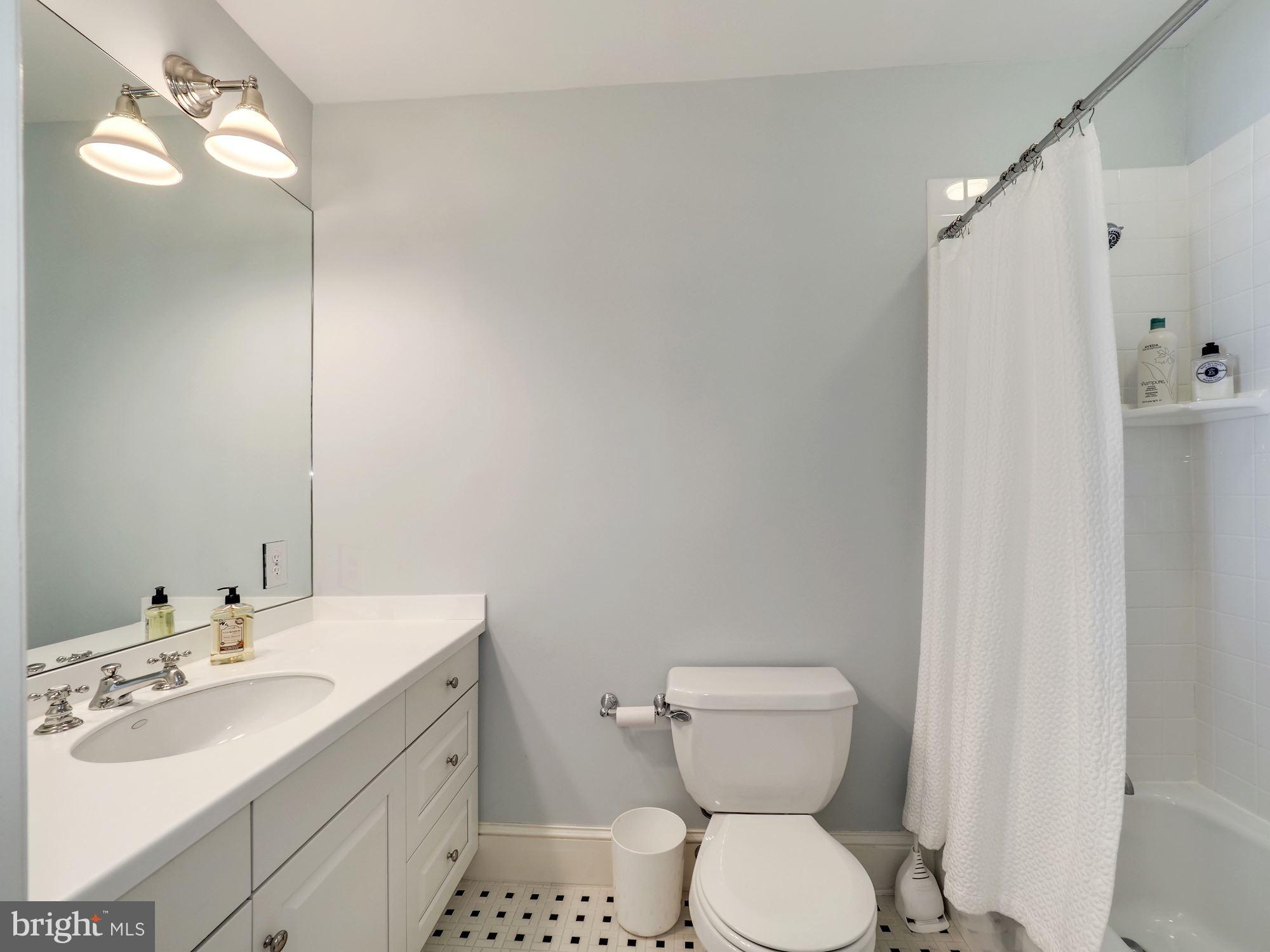 CHEVY CHASE - Residential