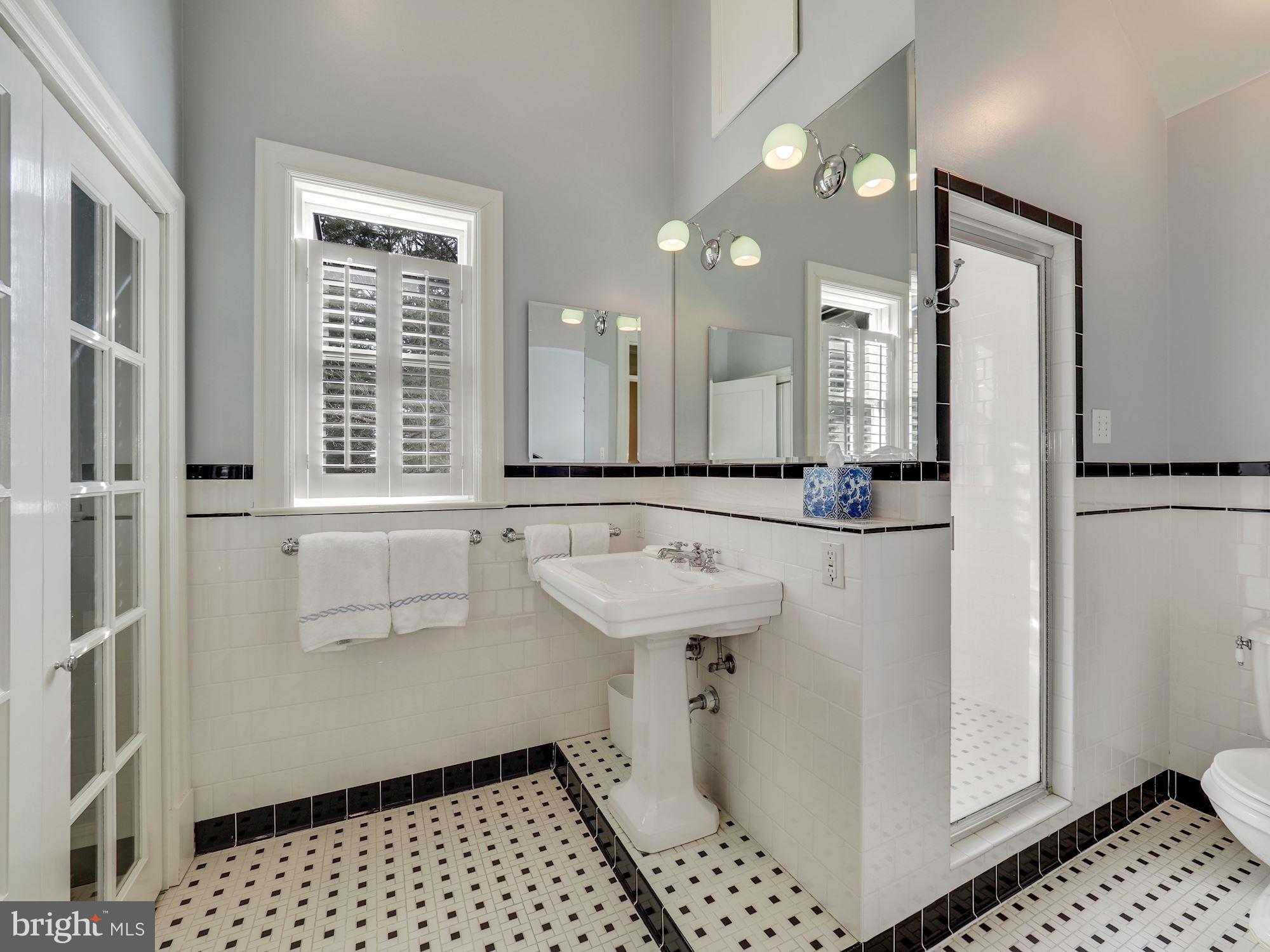 CHEVY CHASE - Residential