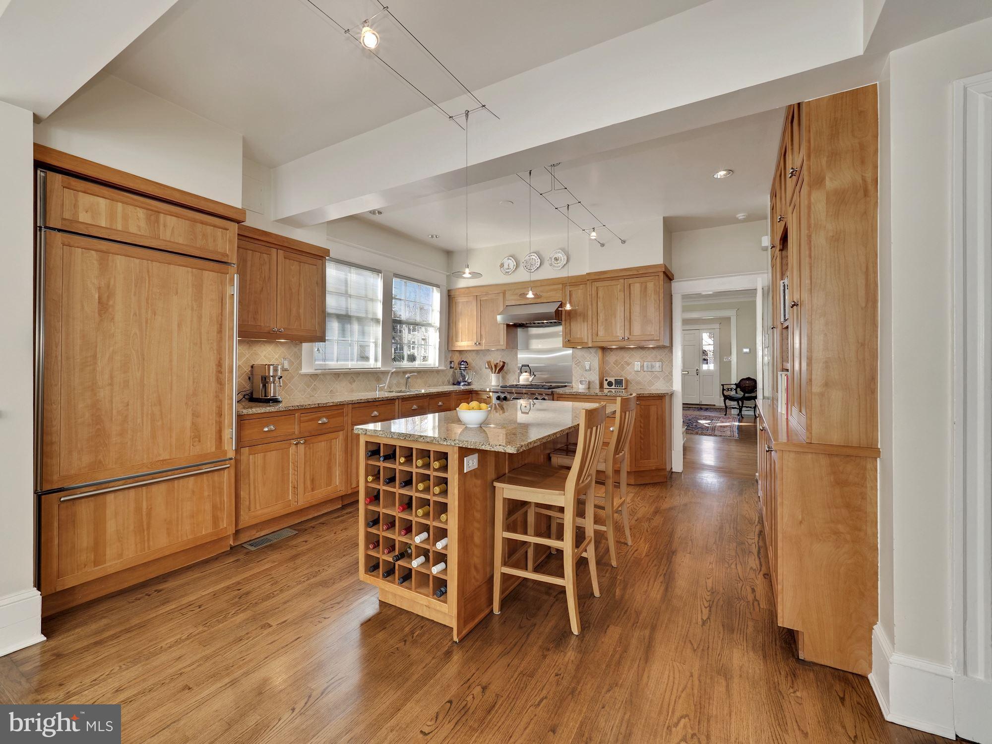 CHEVY CHASE - Residential