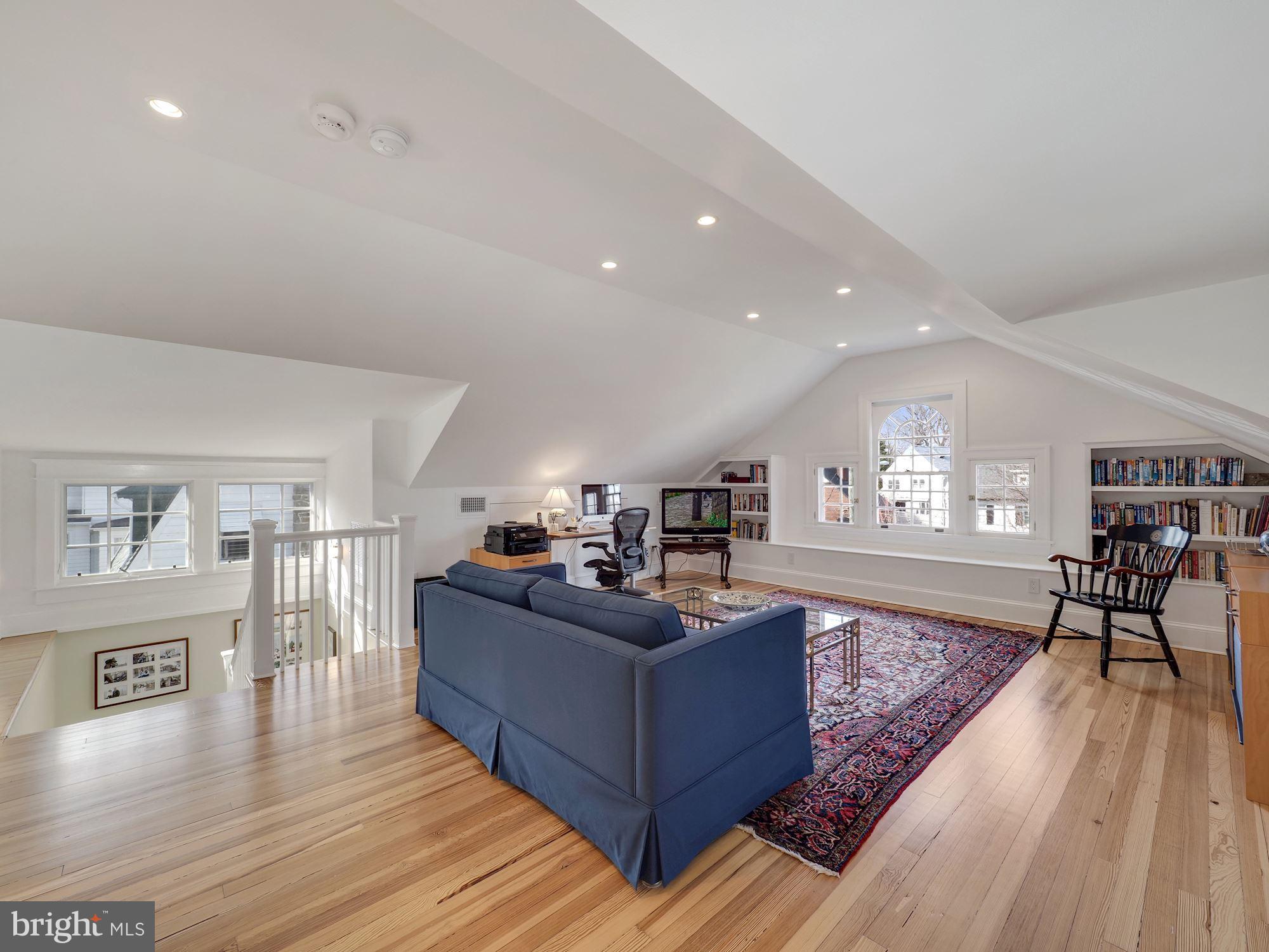 CHEVY CHASE - Residential