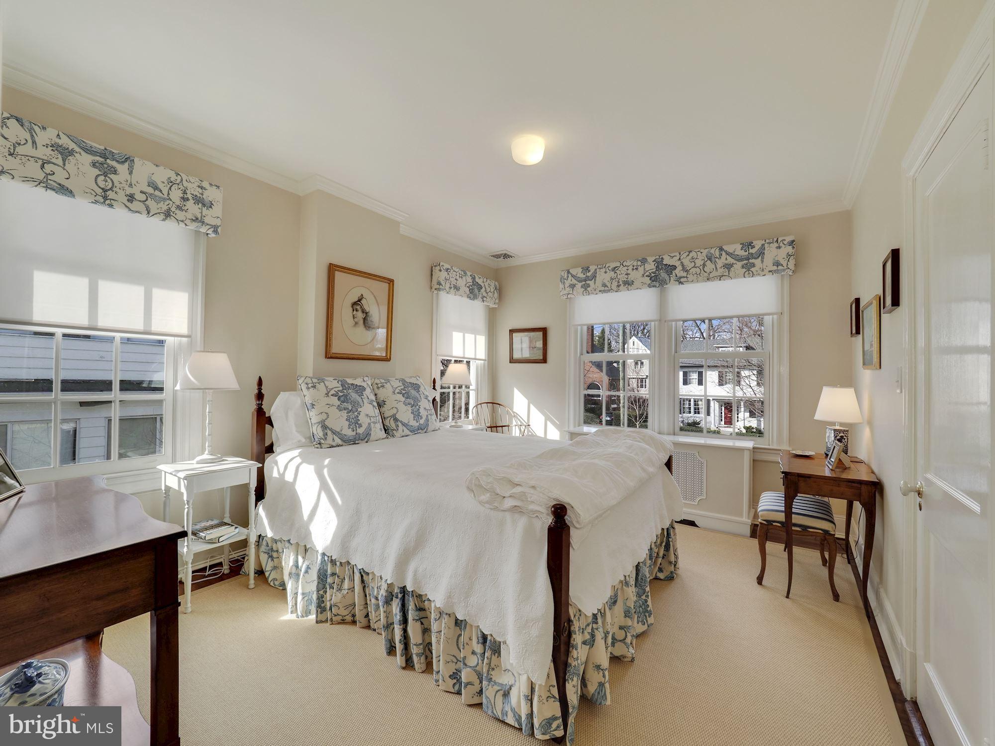 CHEVY CHASE - Residential