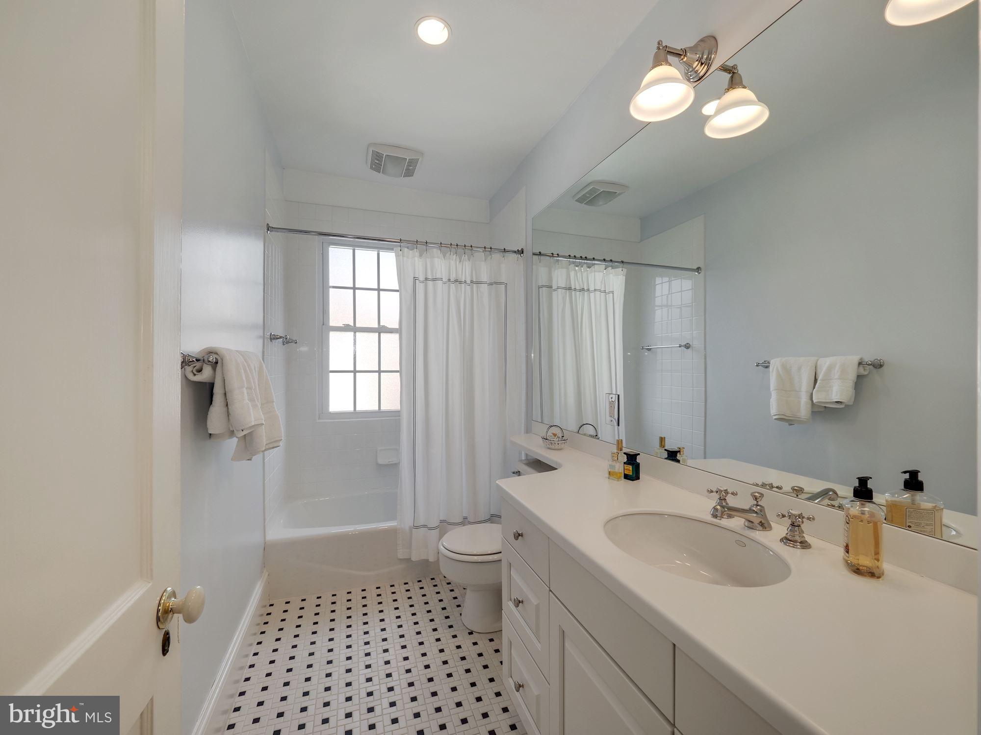 CHEVY CHASE - Residential