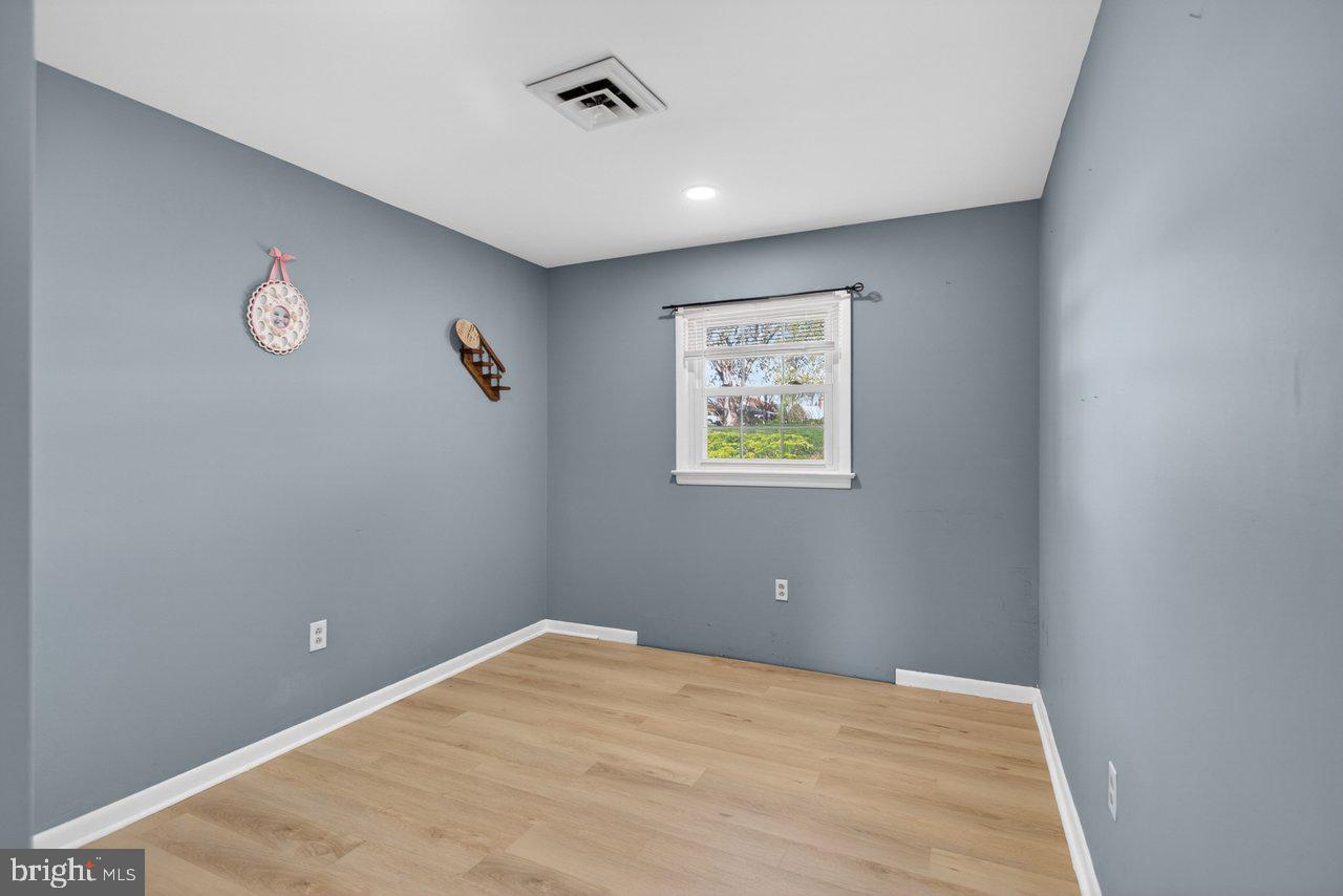 AVONDALE ACRES - Residential