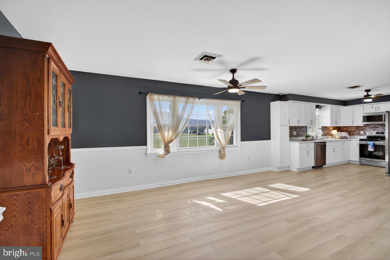 AVONDALE ACRES - Residential