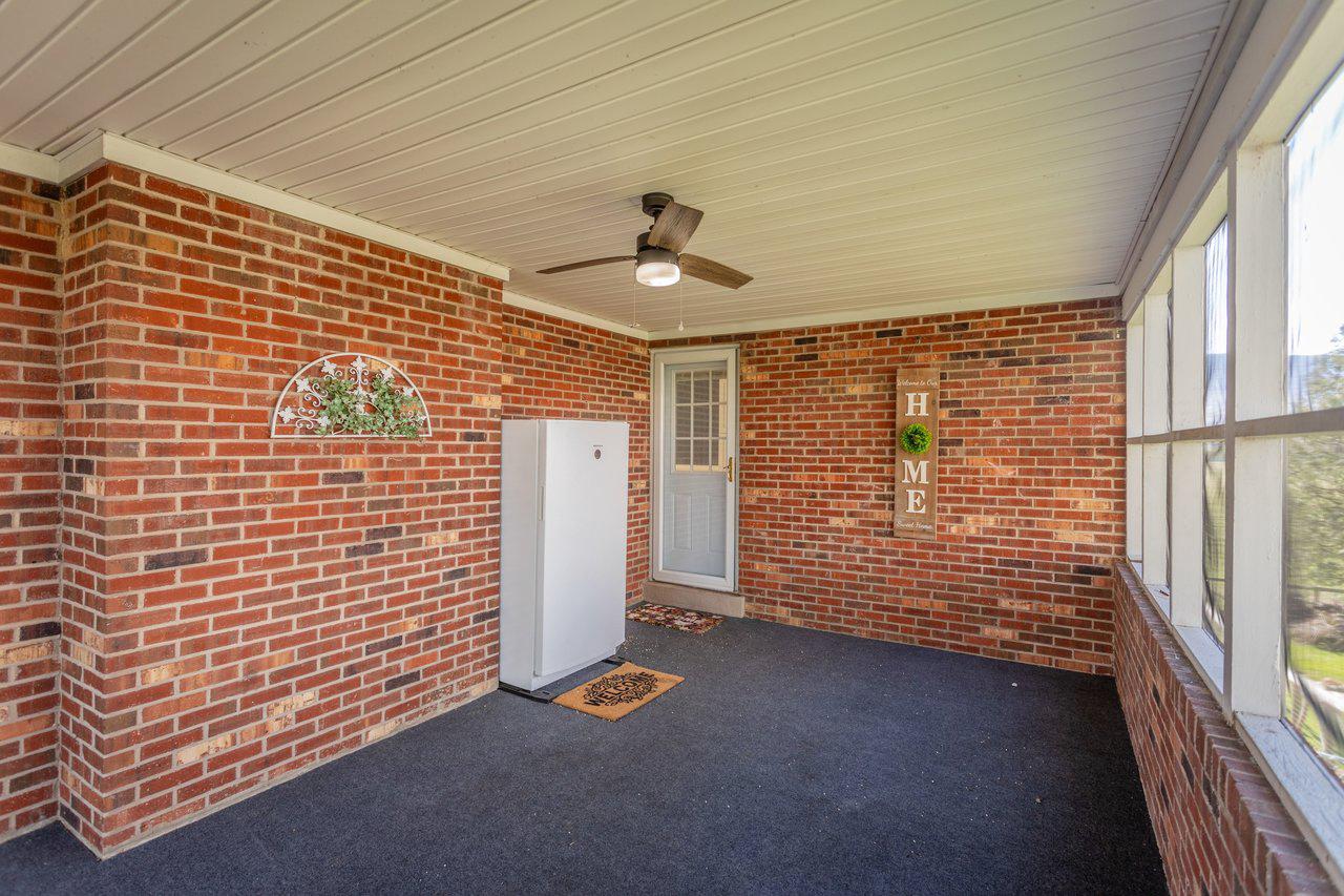 AVONDALE ACRES - Residential
