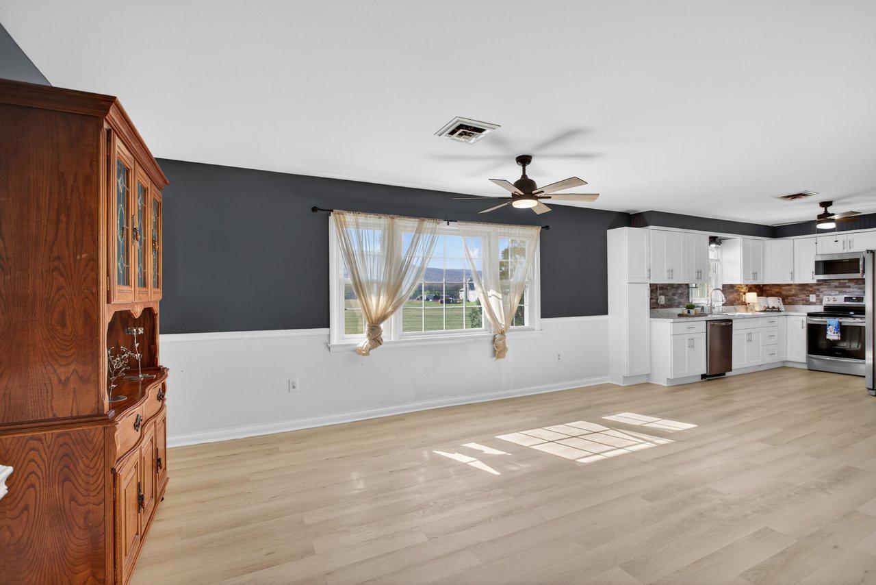 AVONDALE ACRES - Residential