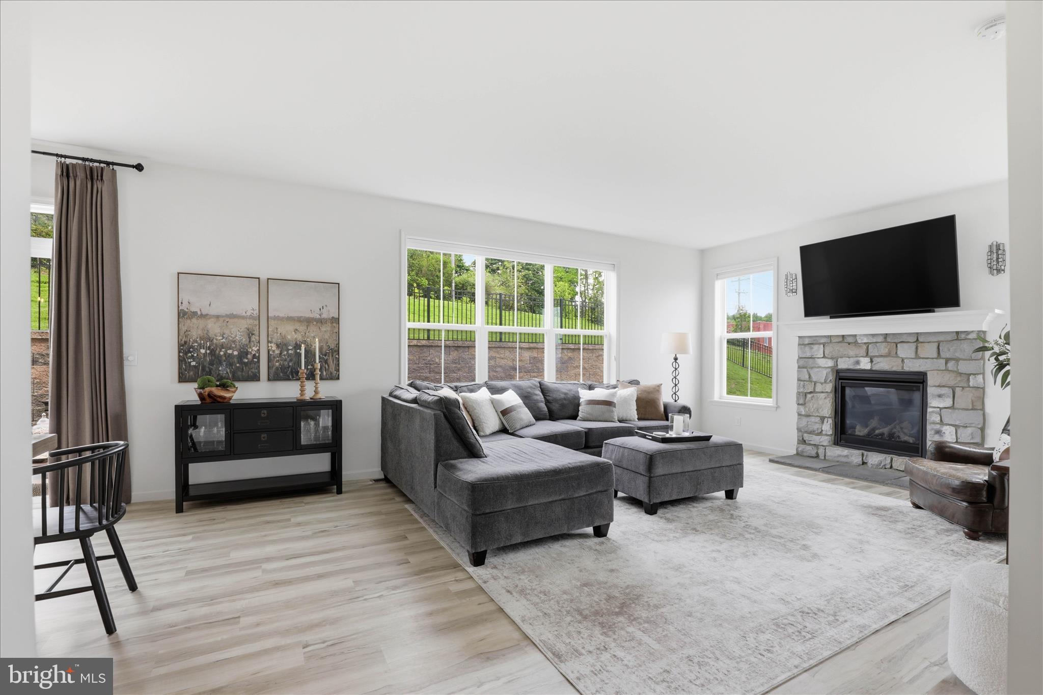 CARRIAGE HILL - Residential