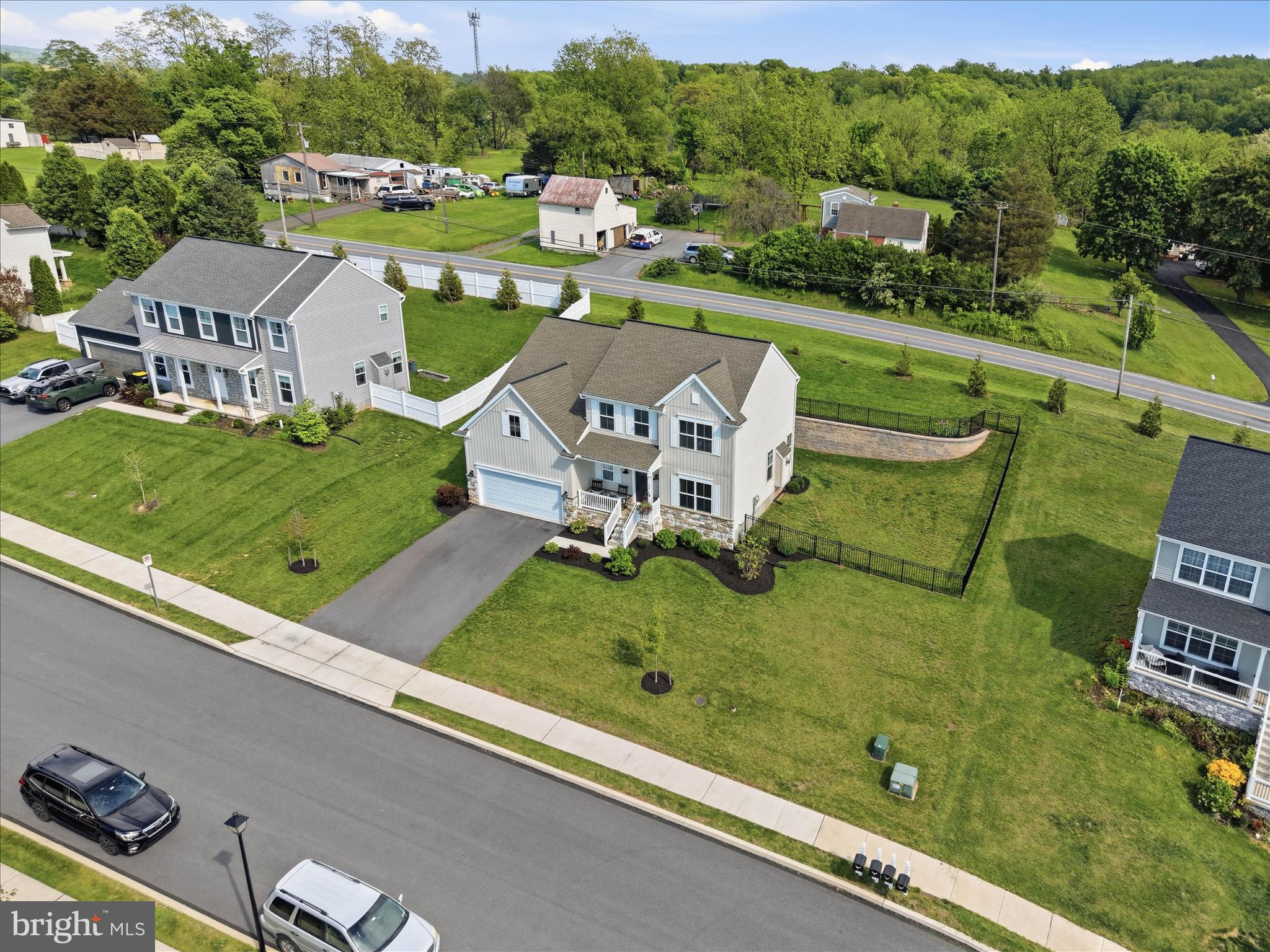 CARRIAGE HILL - Residential