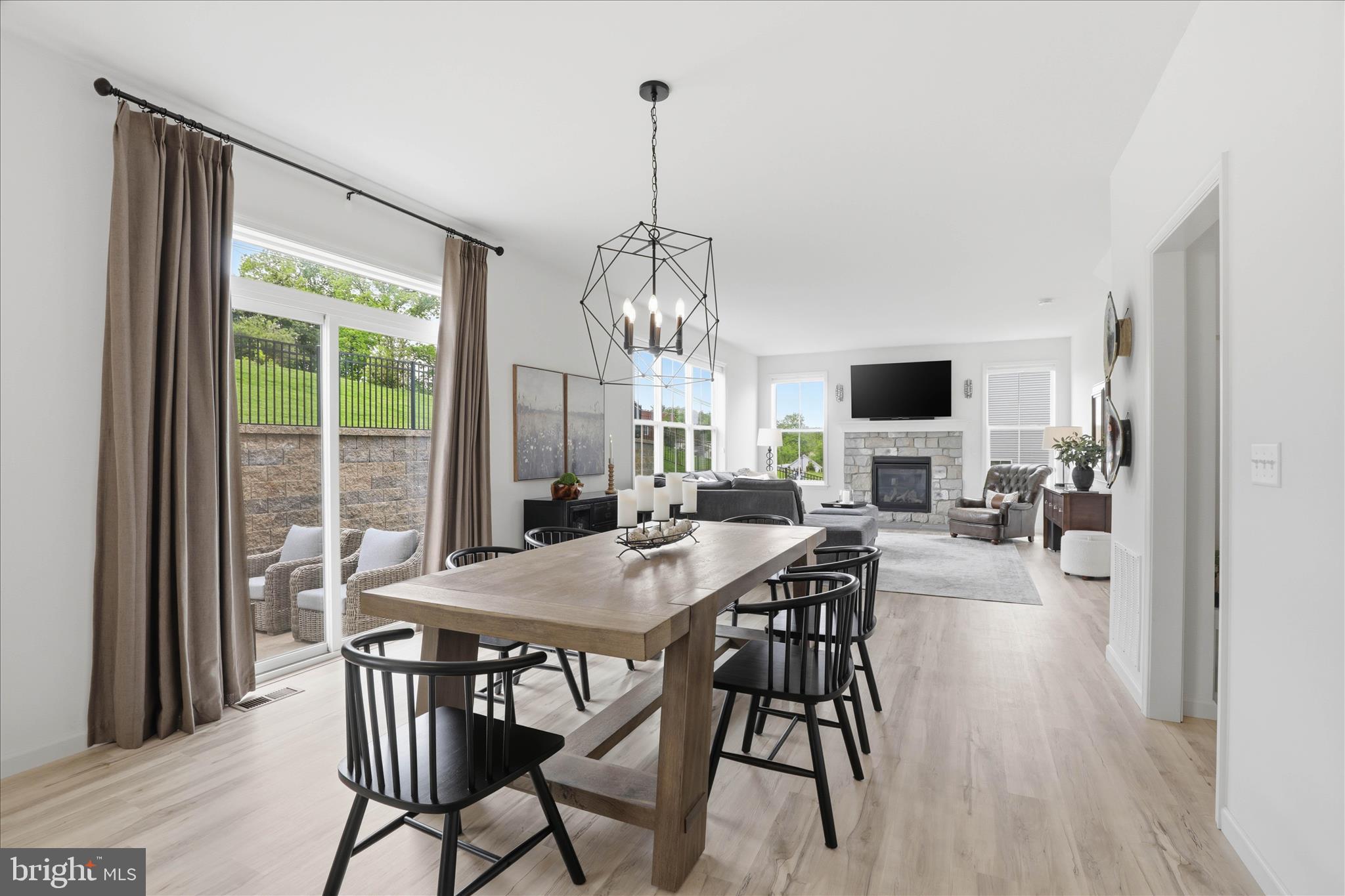 CARRIAGE HILL - Residential
