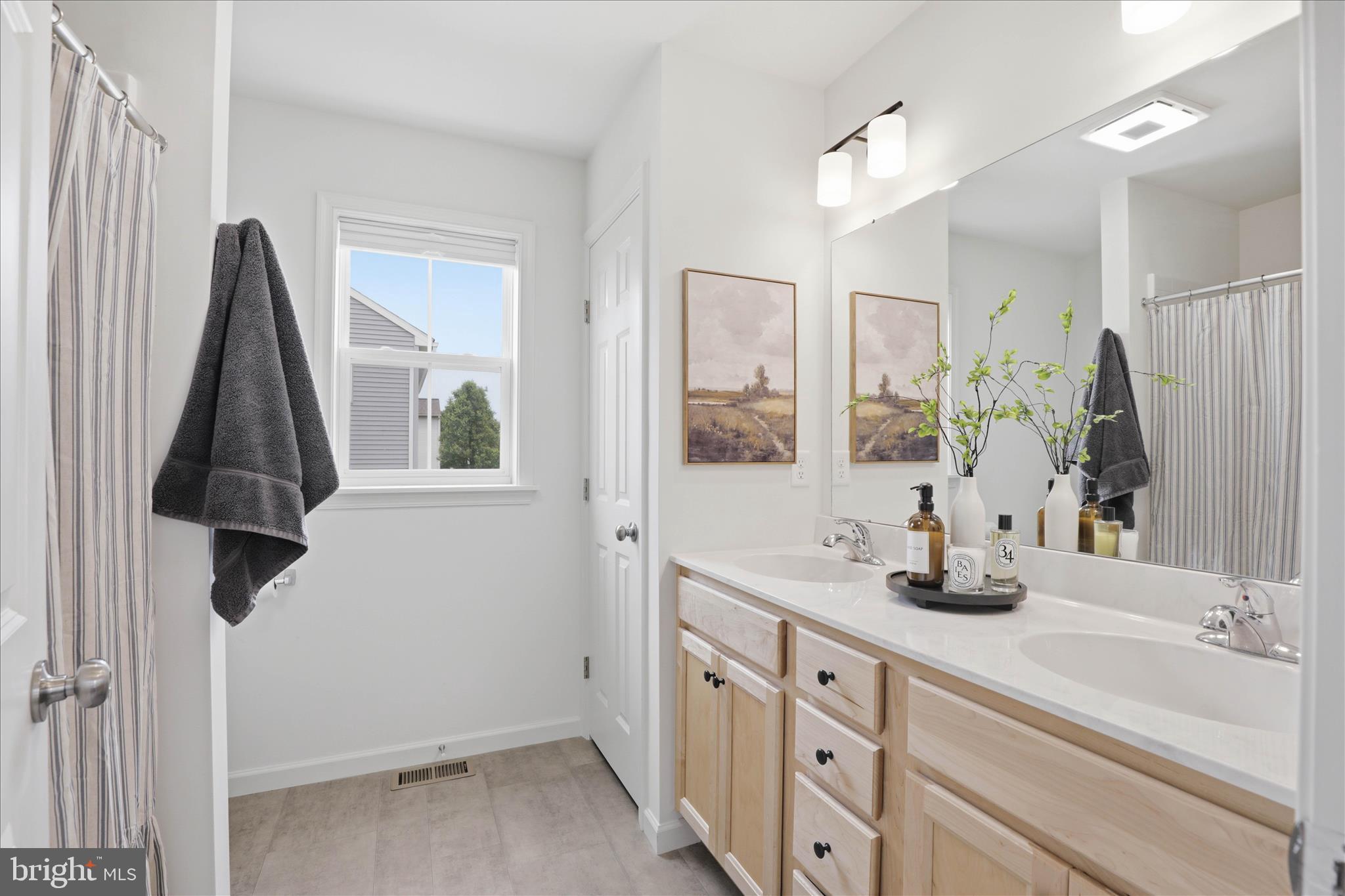 CARRIAGE HILL - Residential