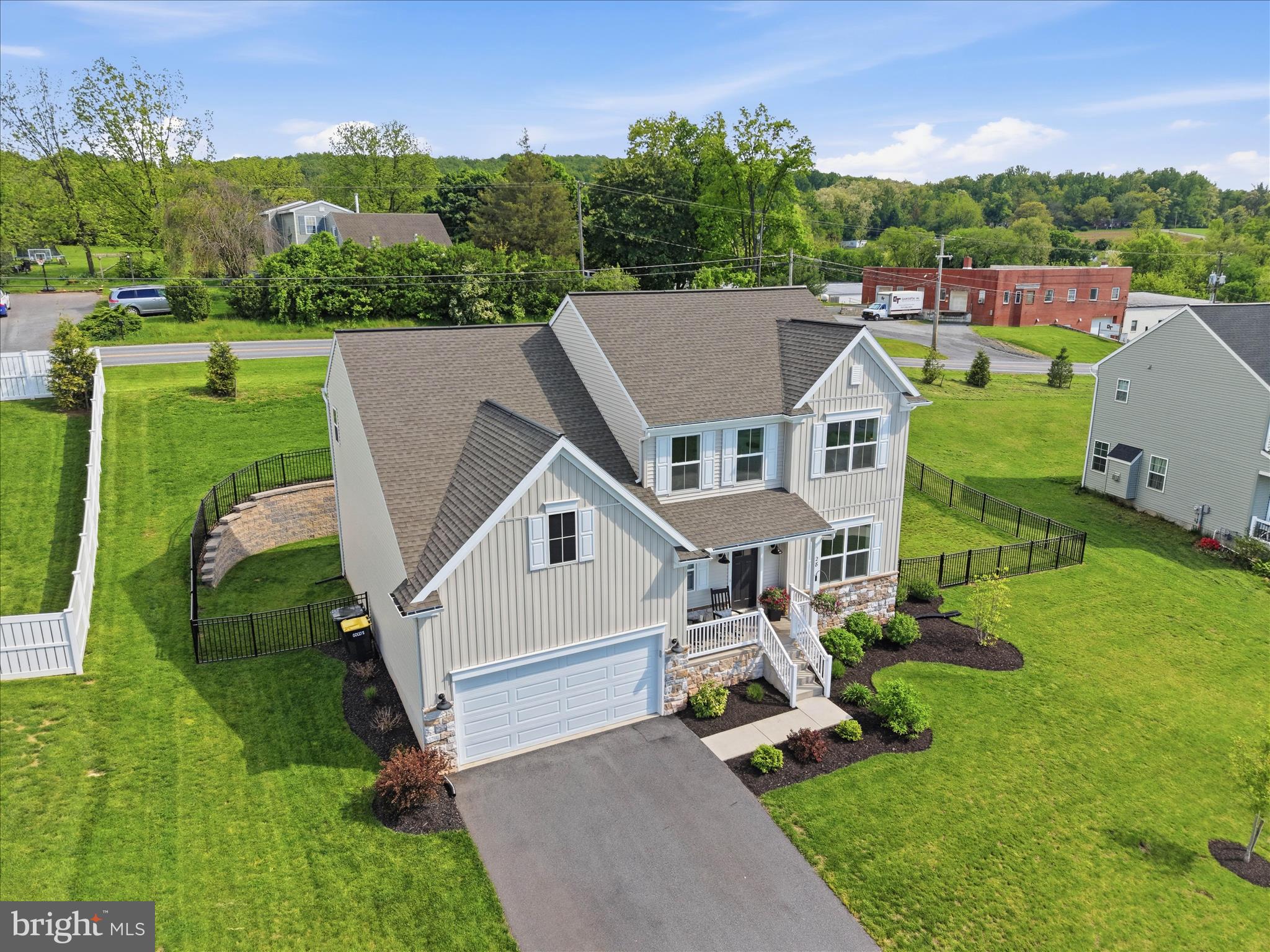 CARRIAGE HILL - Residential