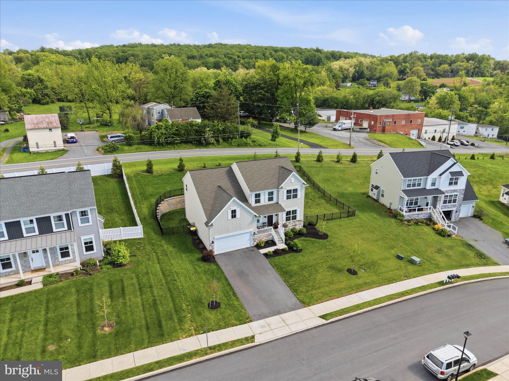 CARRIAGE HILL - Residential