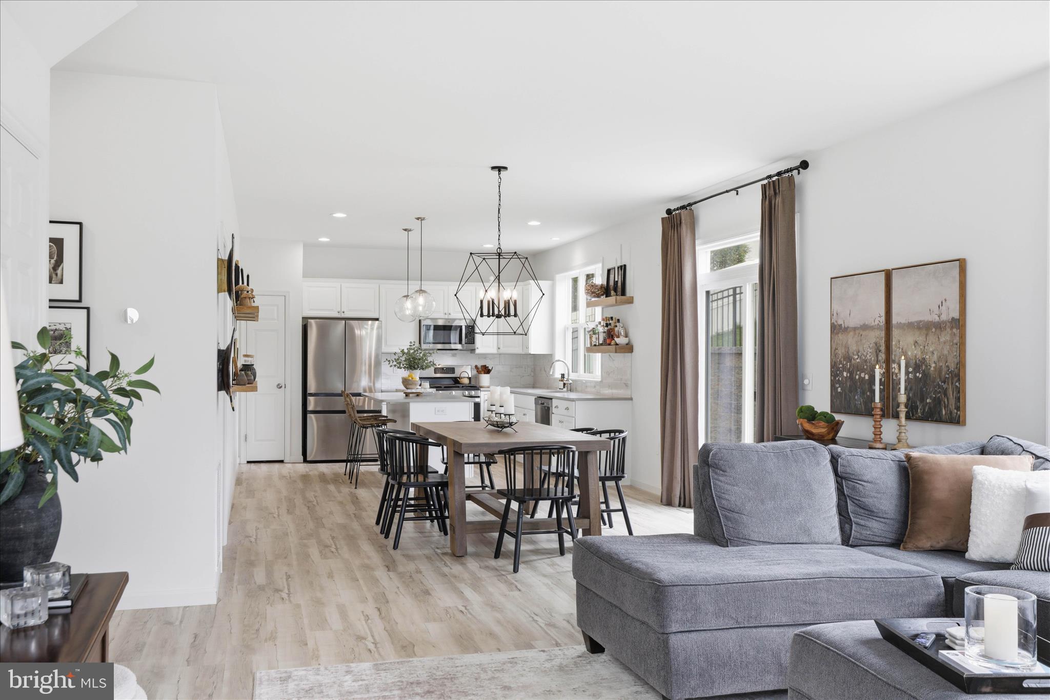 CARRIAGE HILL - Residential
