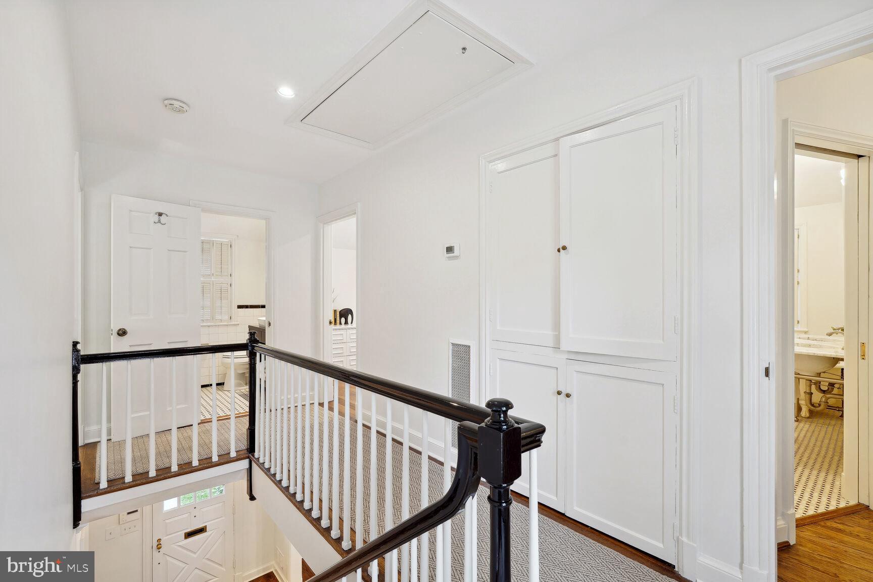 SPRING VALLEY - Residential