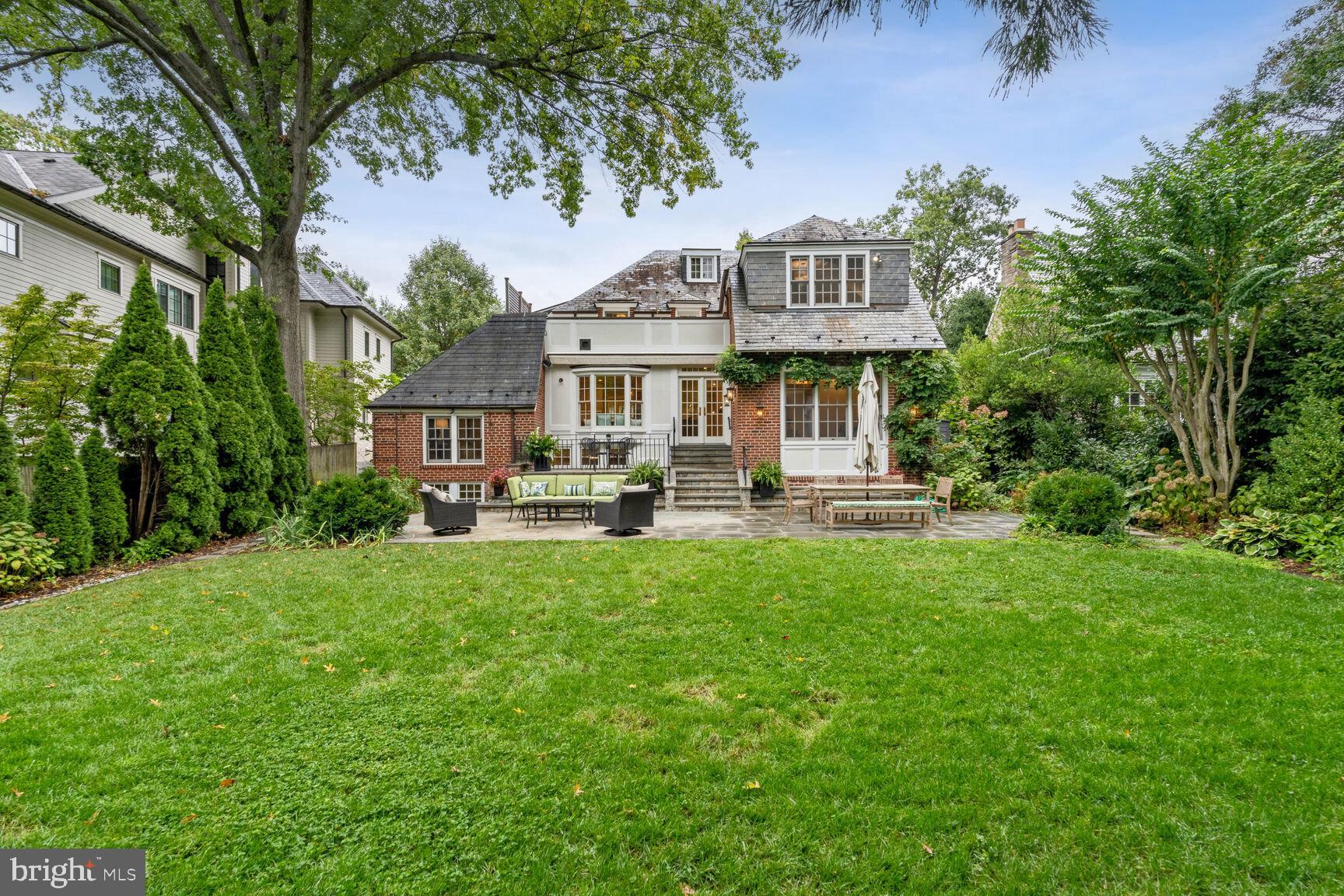 SPRING VALLEY - Residential