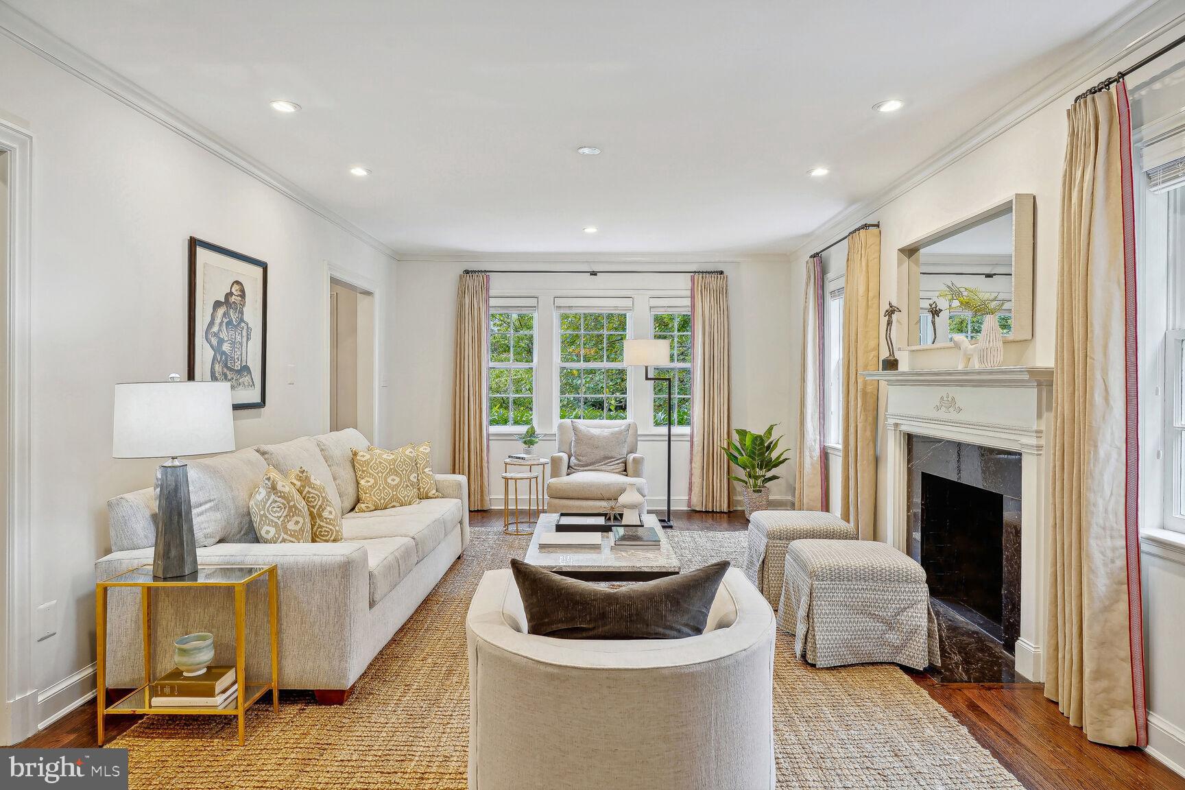 SPRING VALLEY - Residential