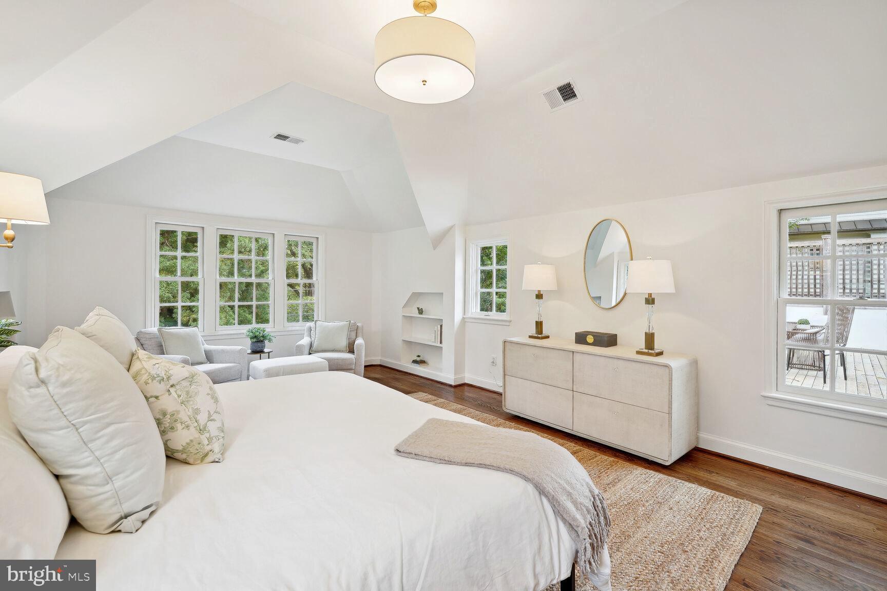 SPRING VALLEY - Residential