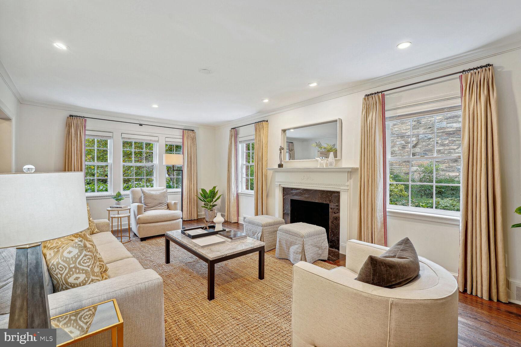 SPRING VALLEY - Residential