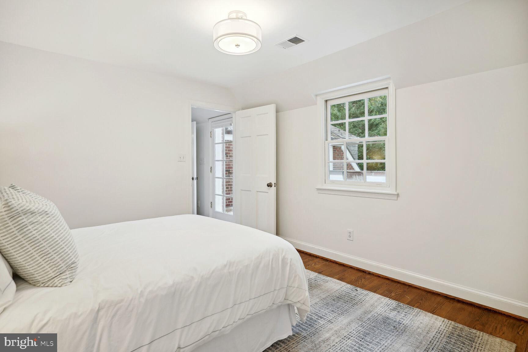 SPRING VALLEY - Residential