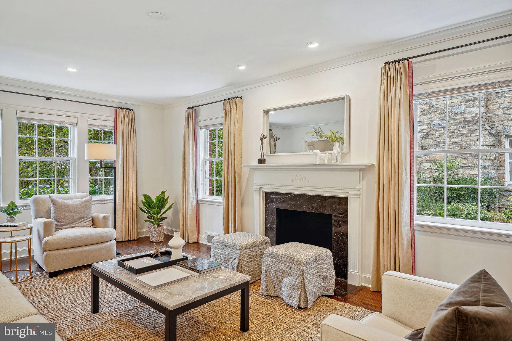 SPRING VALLEY - Residential