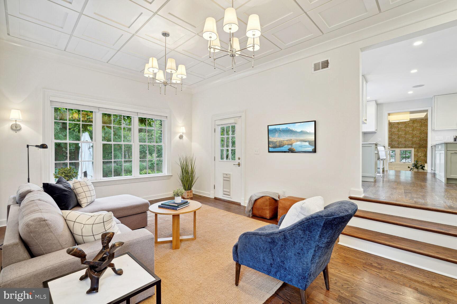 SPRING VALLEY - Residential