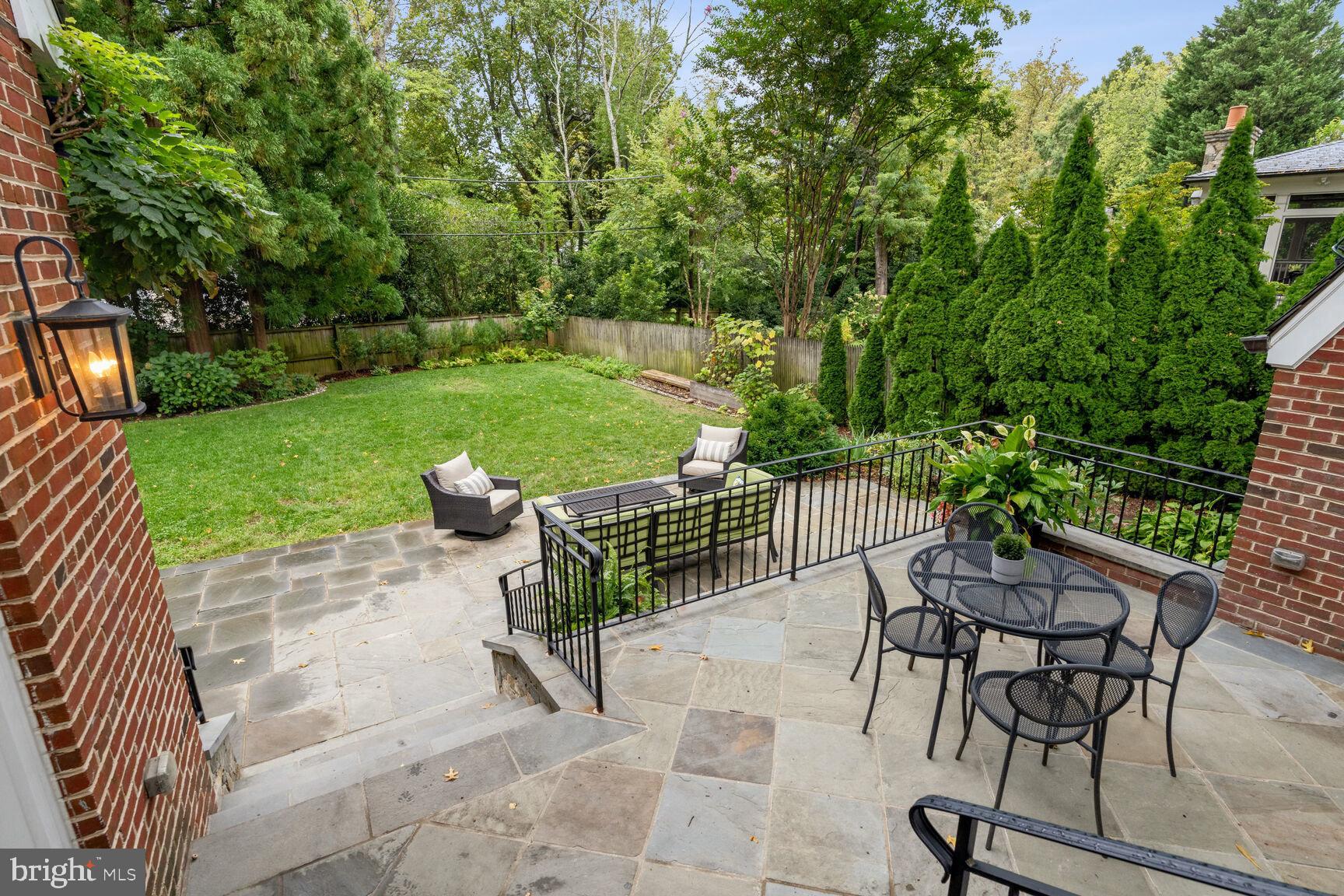 SPRING VALLEY - Residential