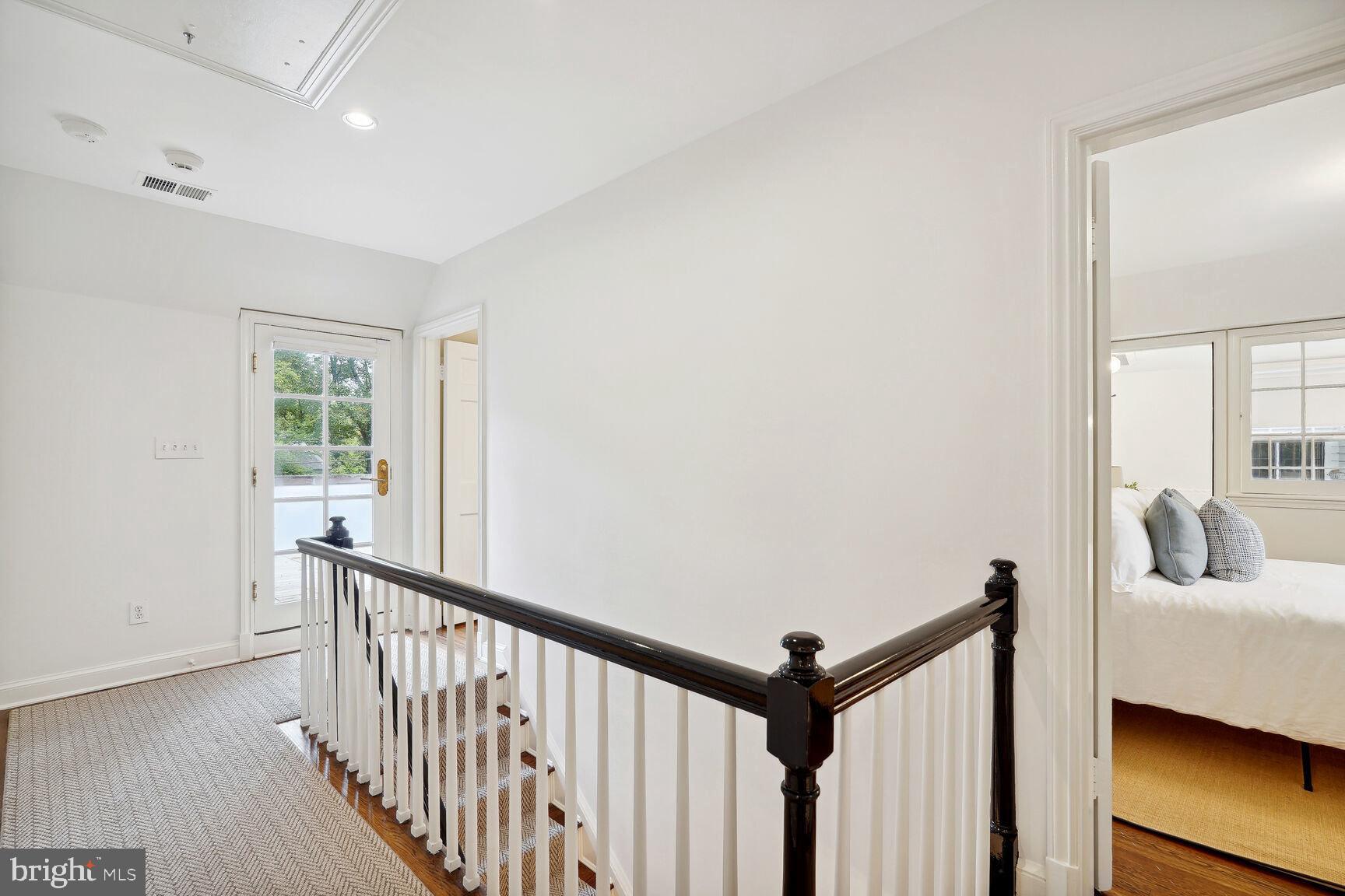 SPRING VALLEY - Residential