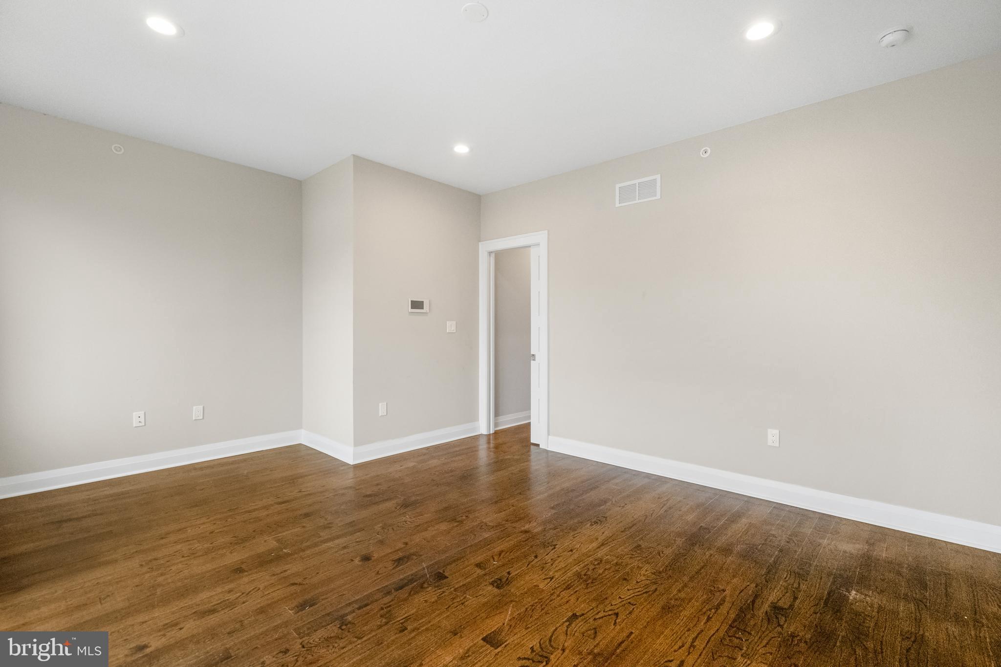 ART MUSEUM AREA - Residential