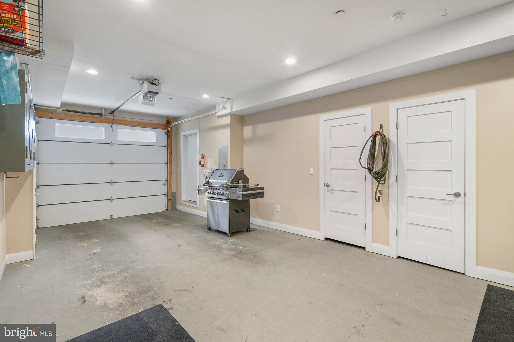 ART MUSEUM AREA - Residential