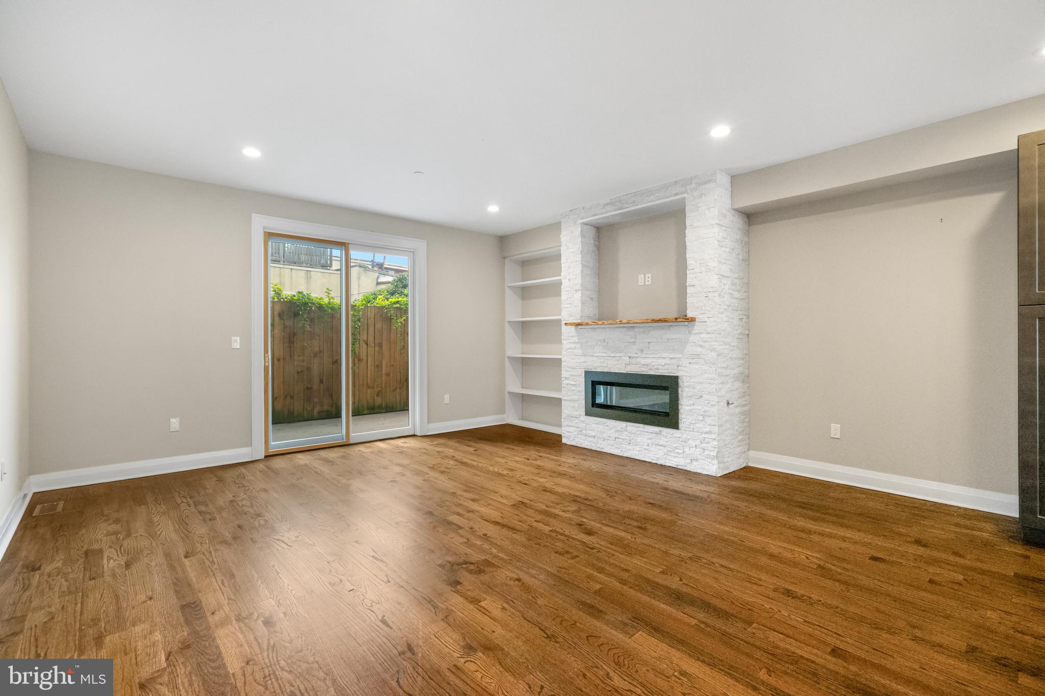 ART MUSEUM AREA - Residential