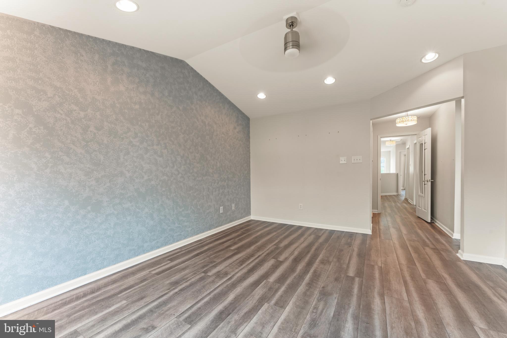 WALNUT RIDGE - Residential