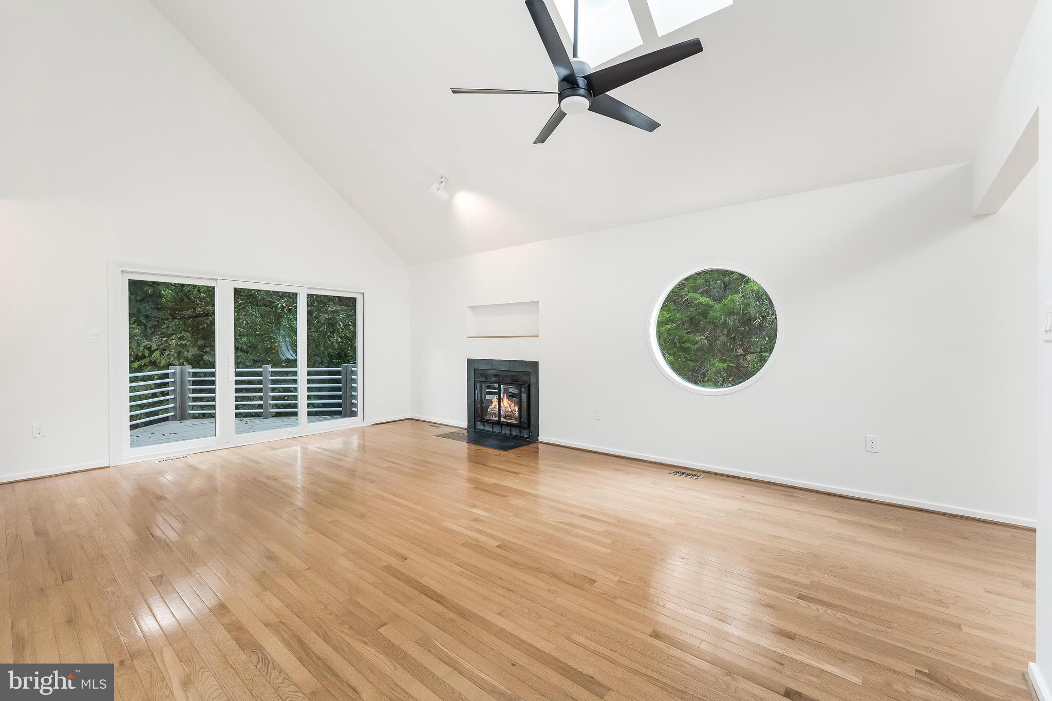 RESTON - Residential Lease