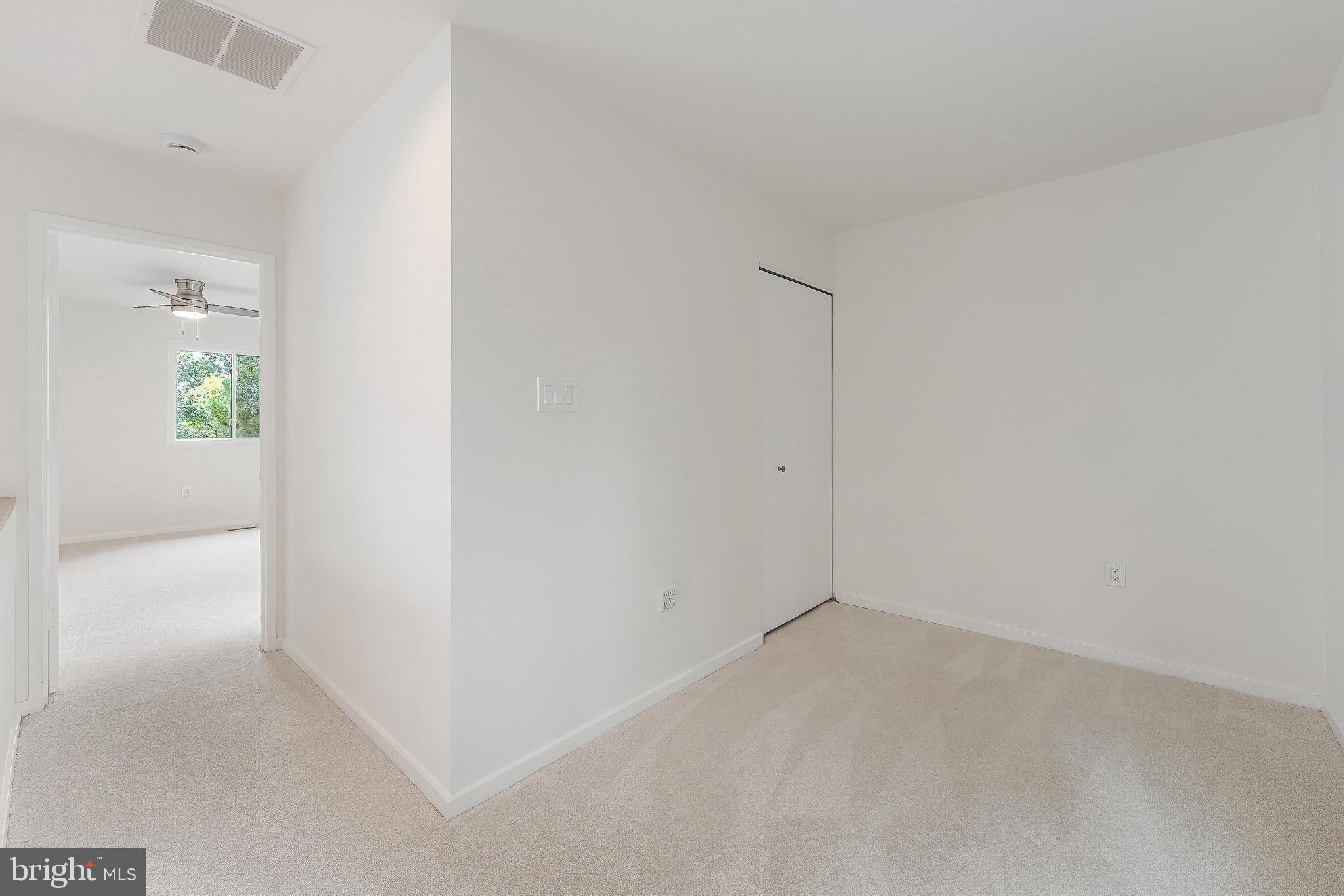 RESTON - Residential Lease