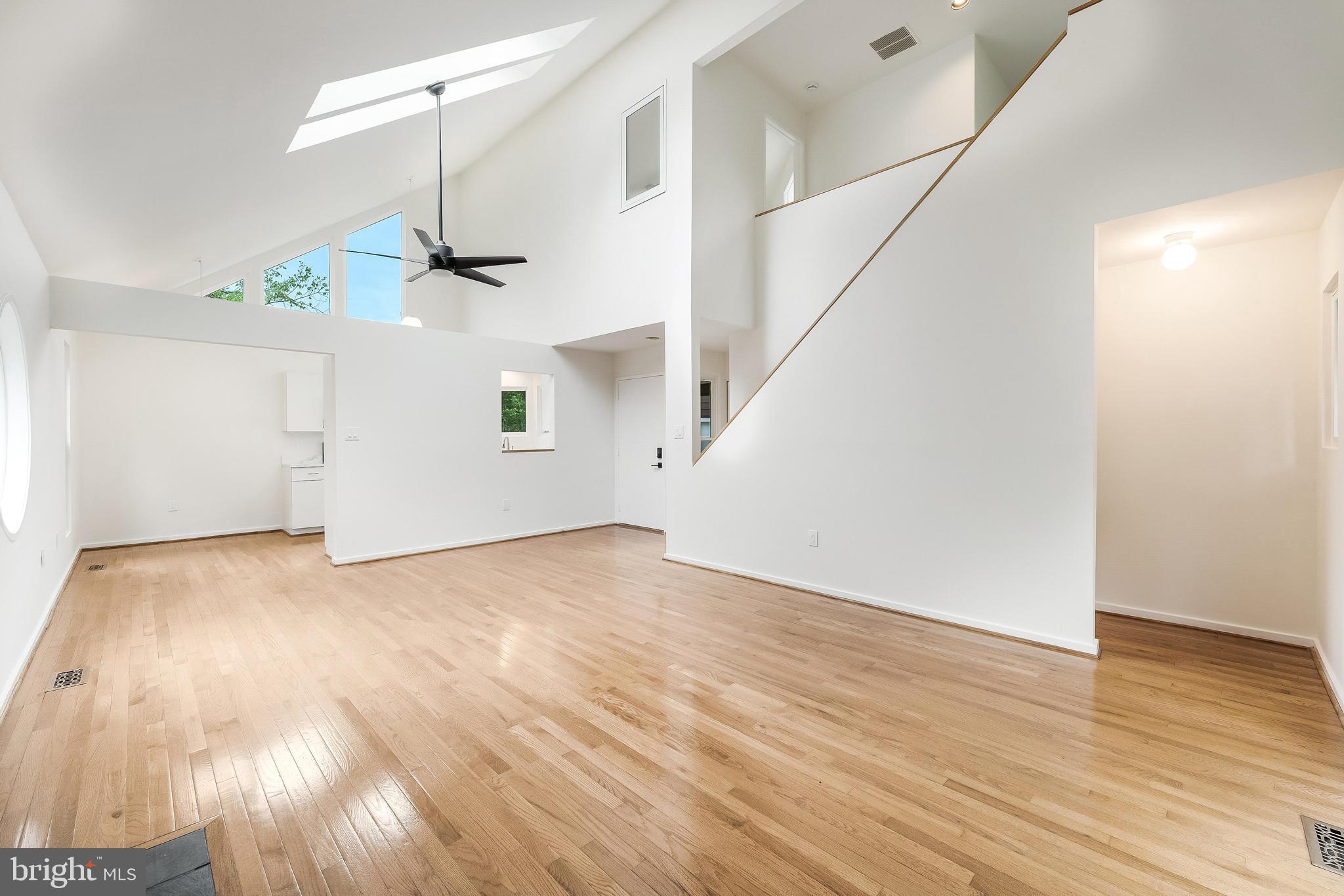 RESTON - Residential Lease