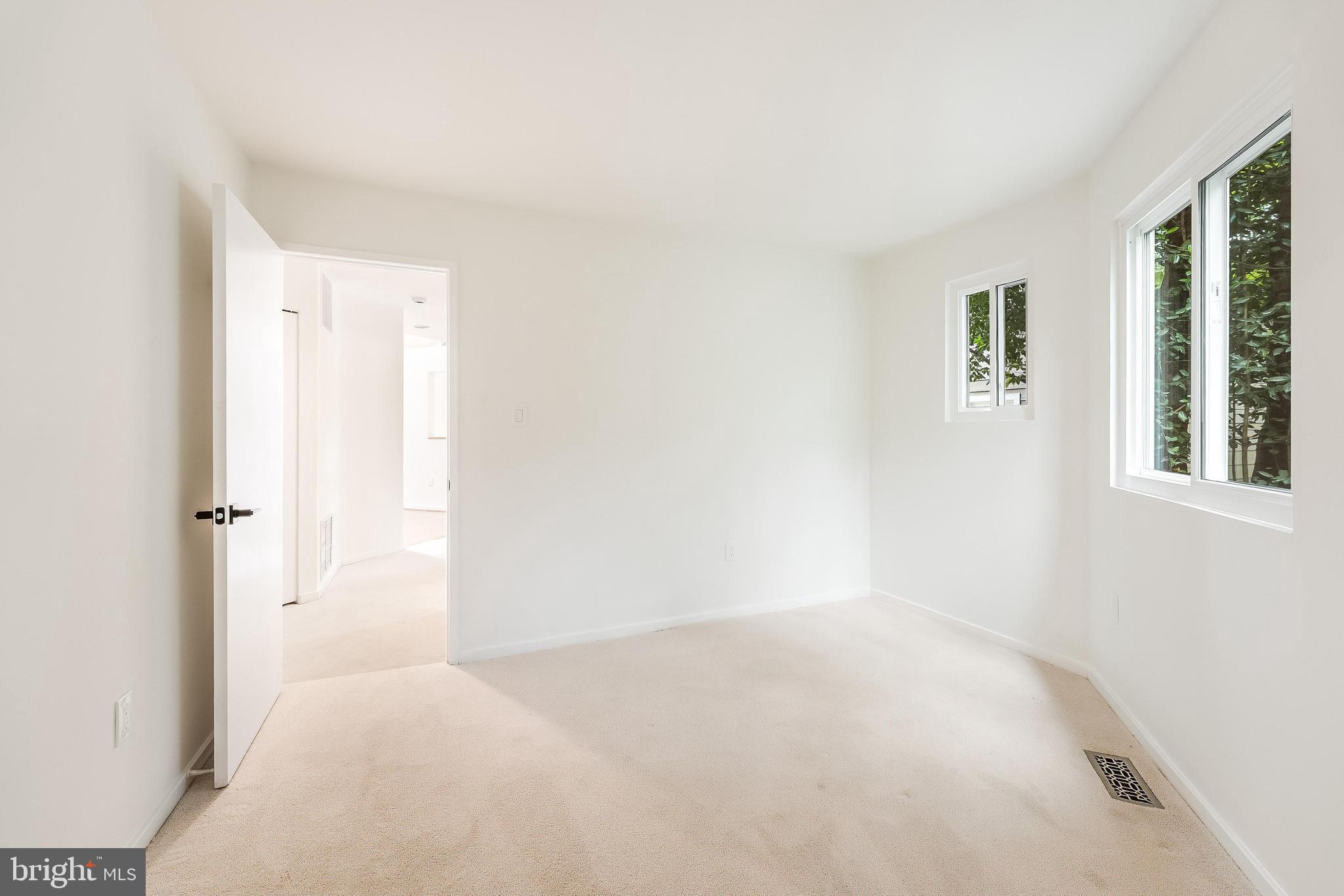 RESTON - Residential Lease