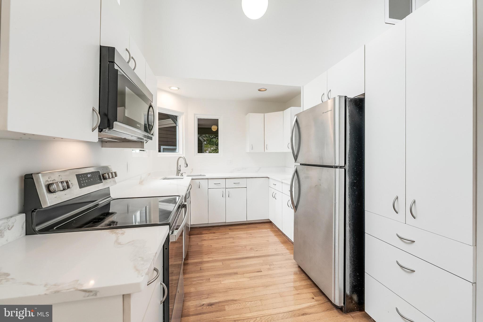 RESTON - Residential Lease