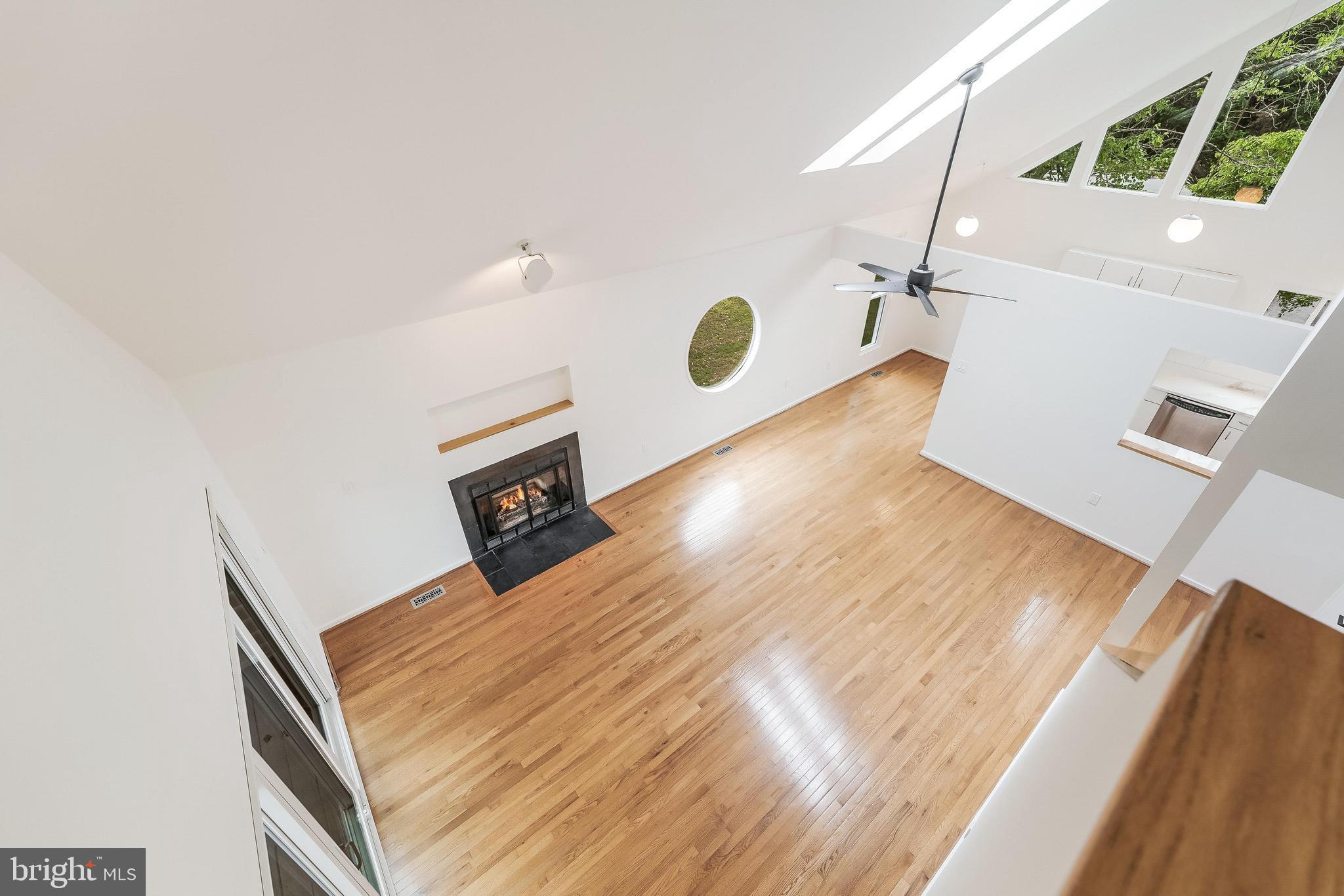 RESTON - Residential Lease