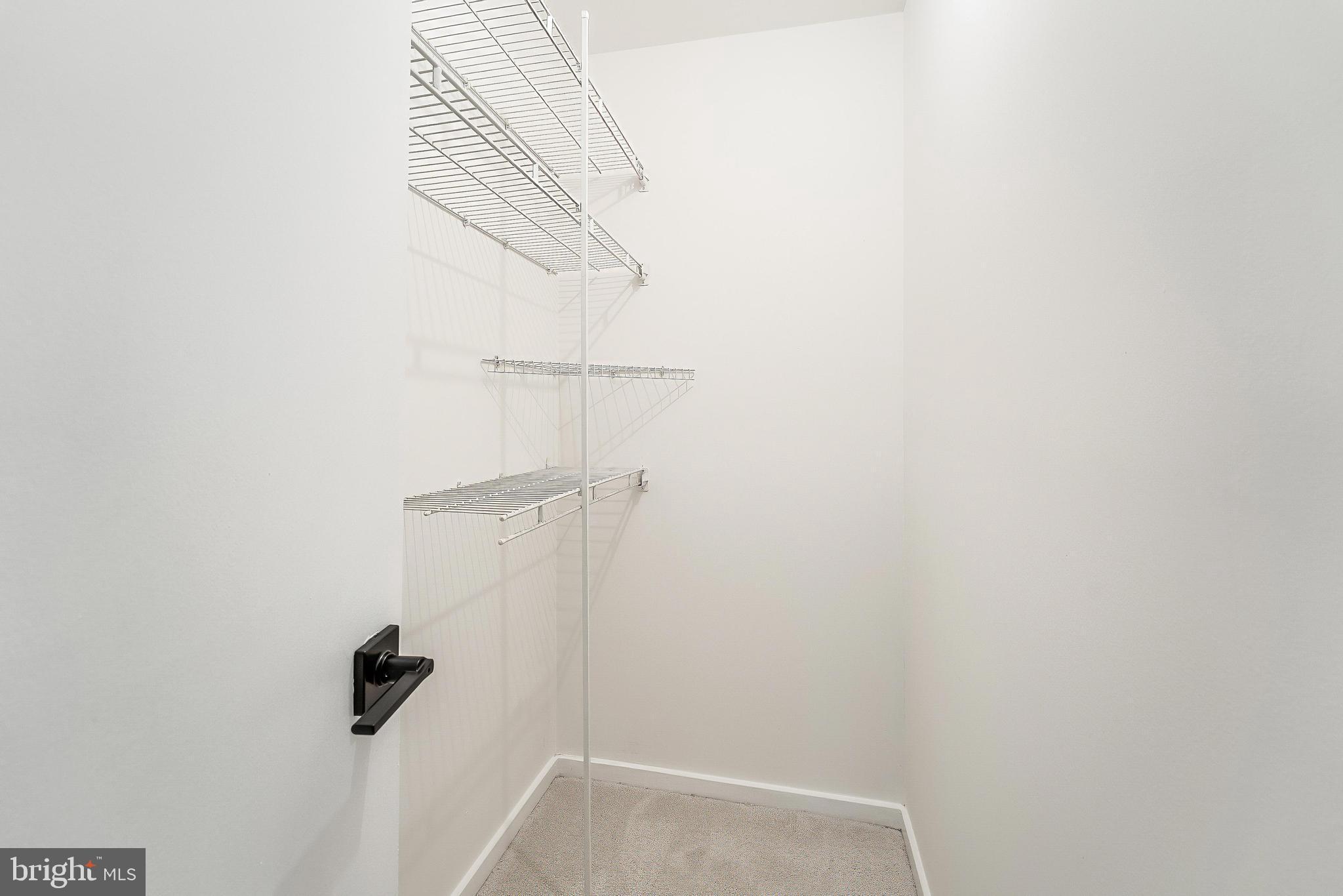 RESTON - Residential Lease