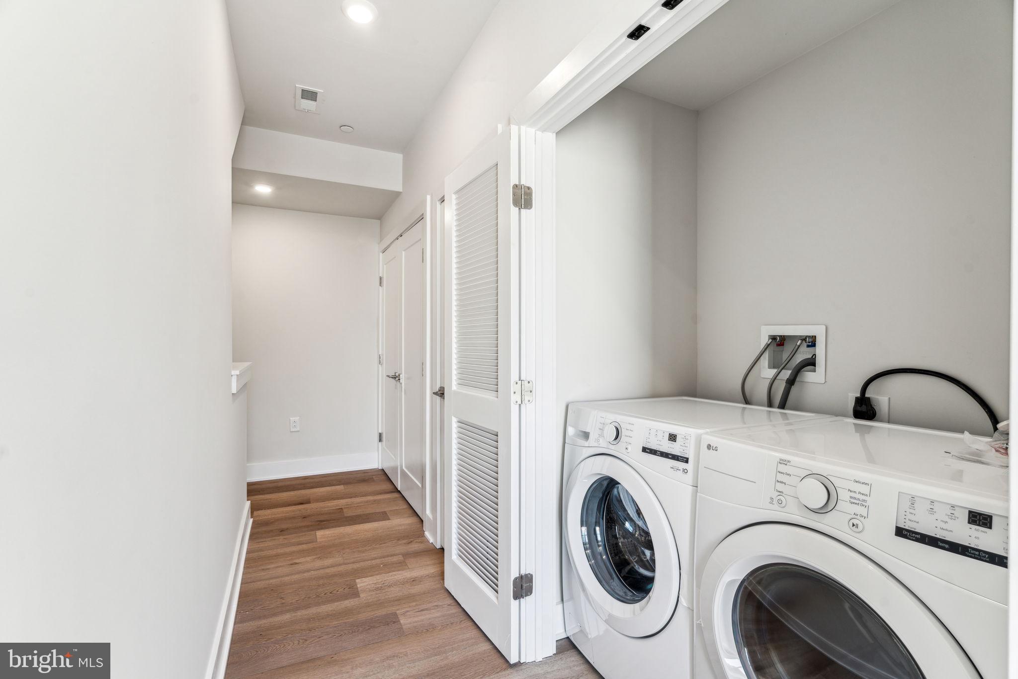 EAST FALLS - Residential