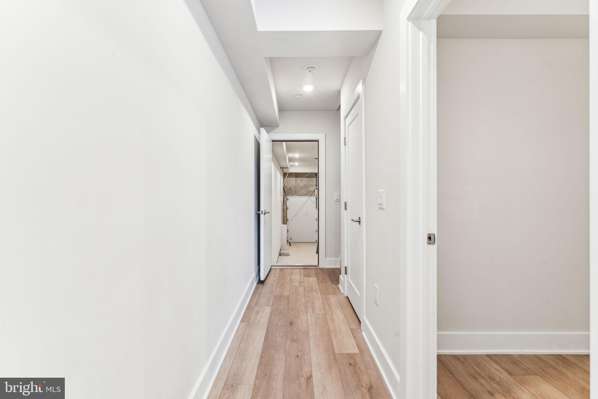 EAST FALLS - Residential