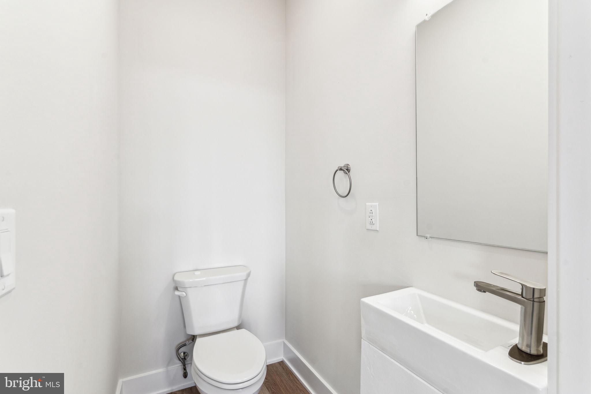 EAST FALLS - Residential