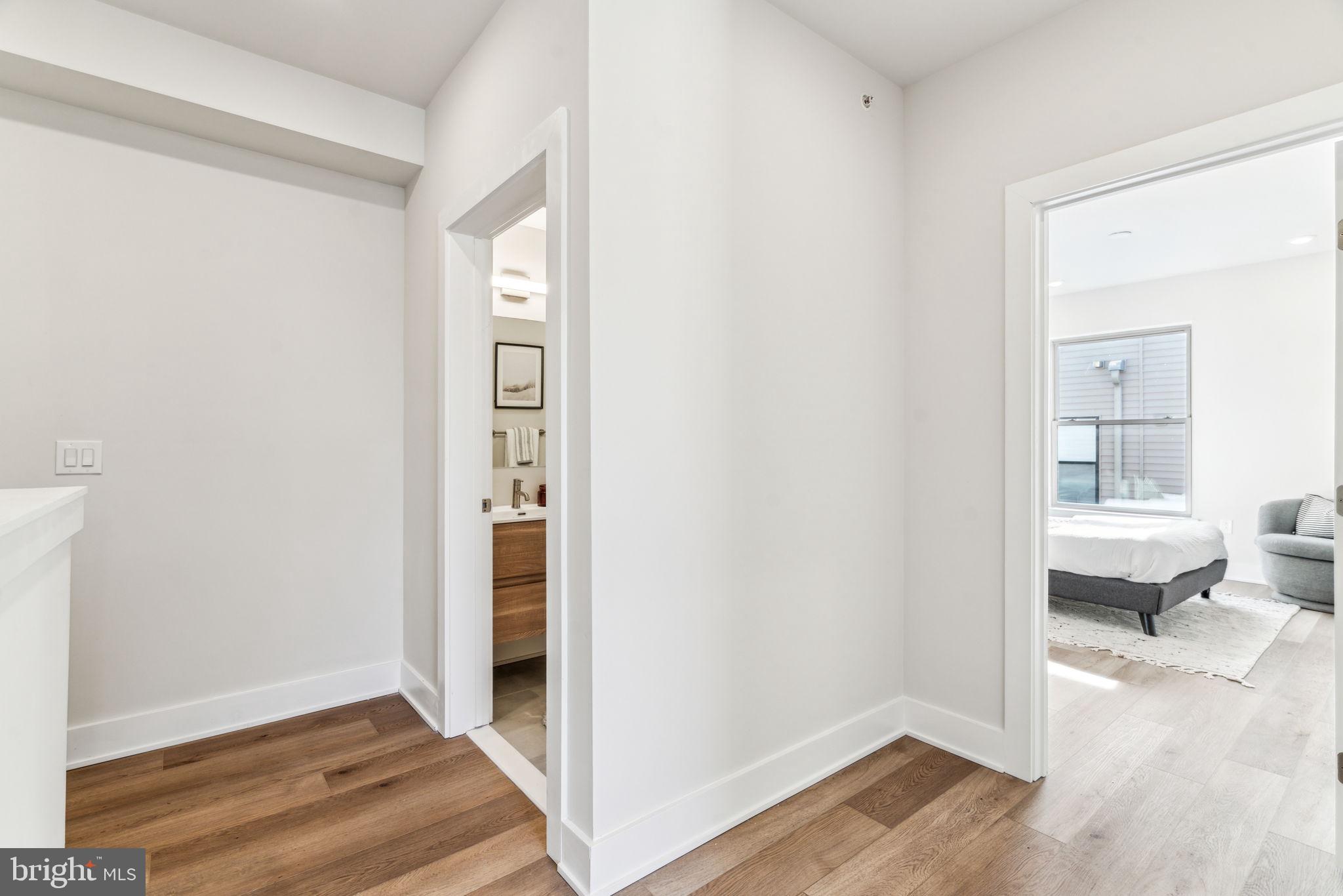 EAST FALLS - Residential